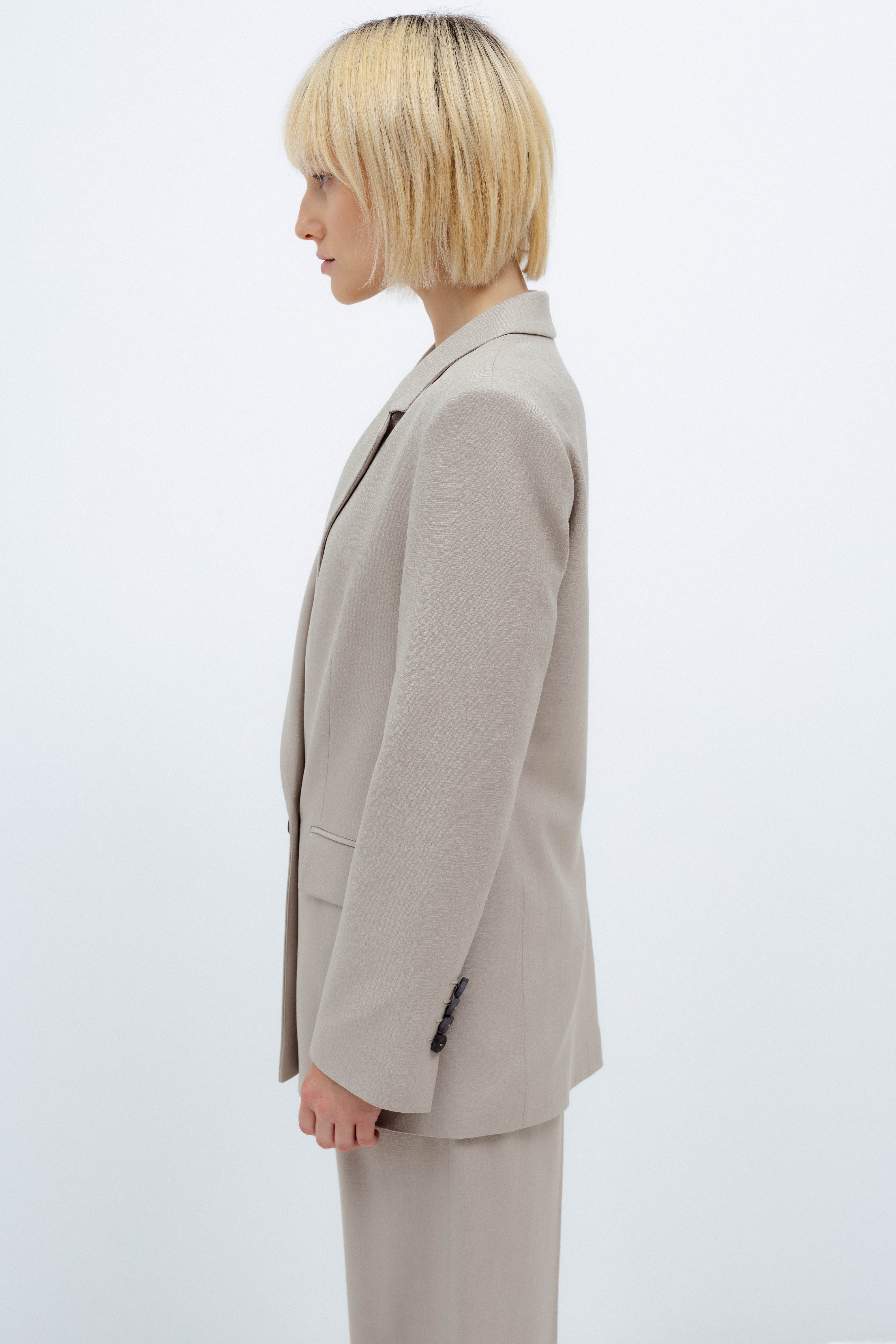 DOUBLE-BREASTED LIGHT TAUPE BLAZER