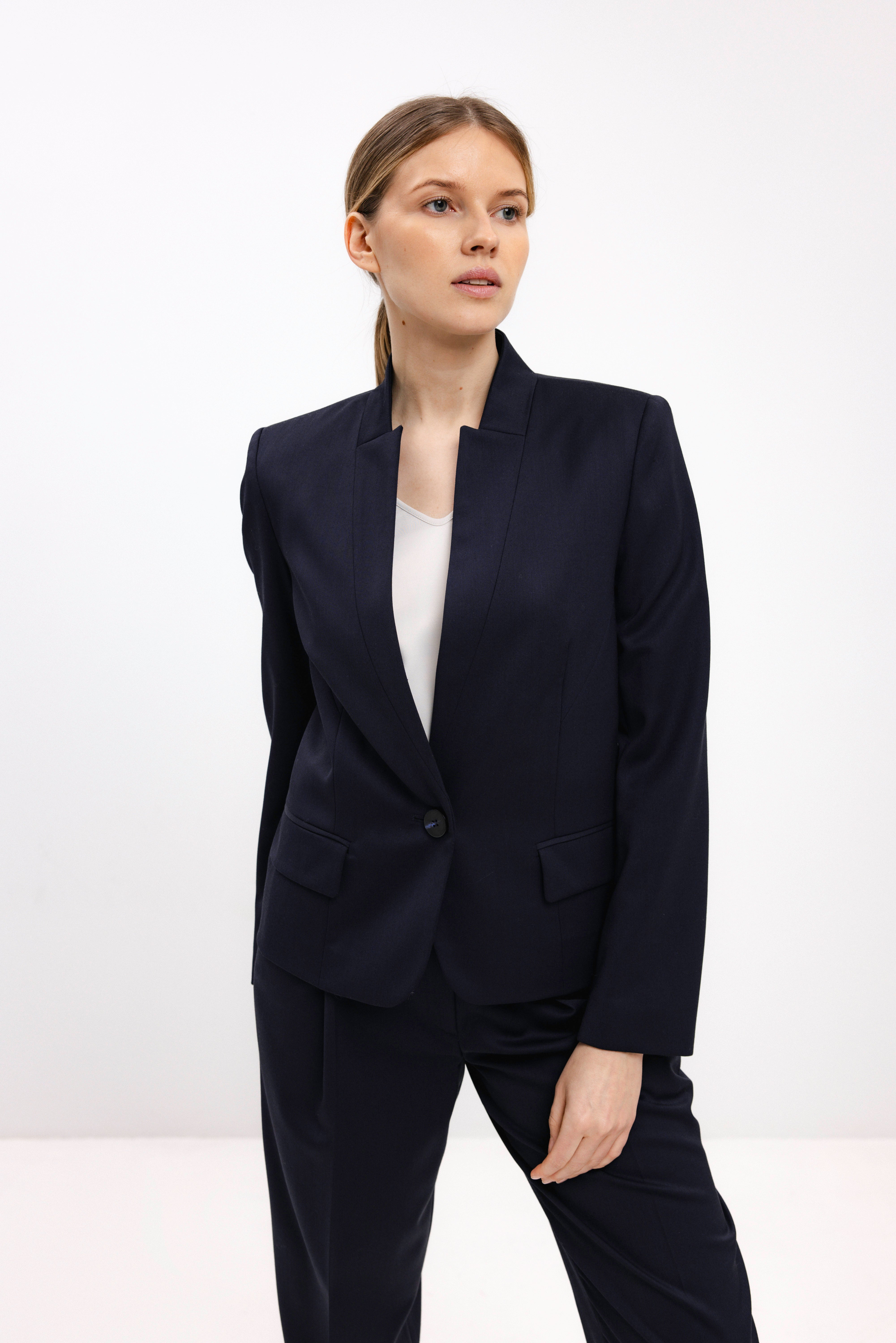 SINGLE-BREASTED FITTED BLAZER IN NAVY