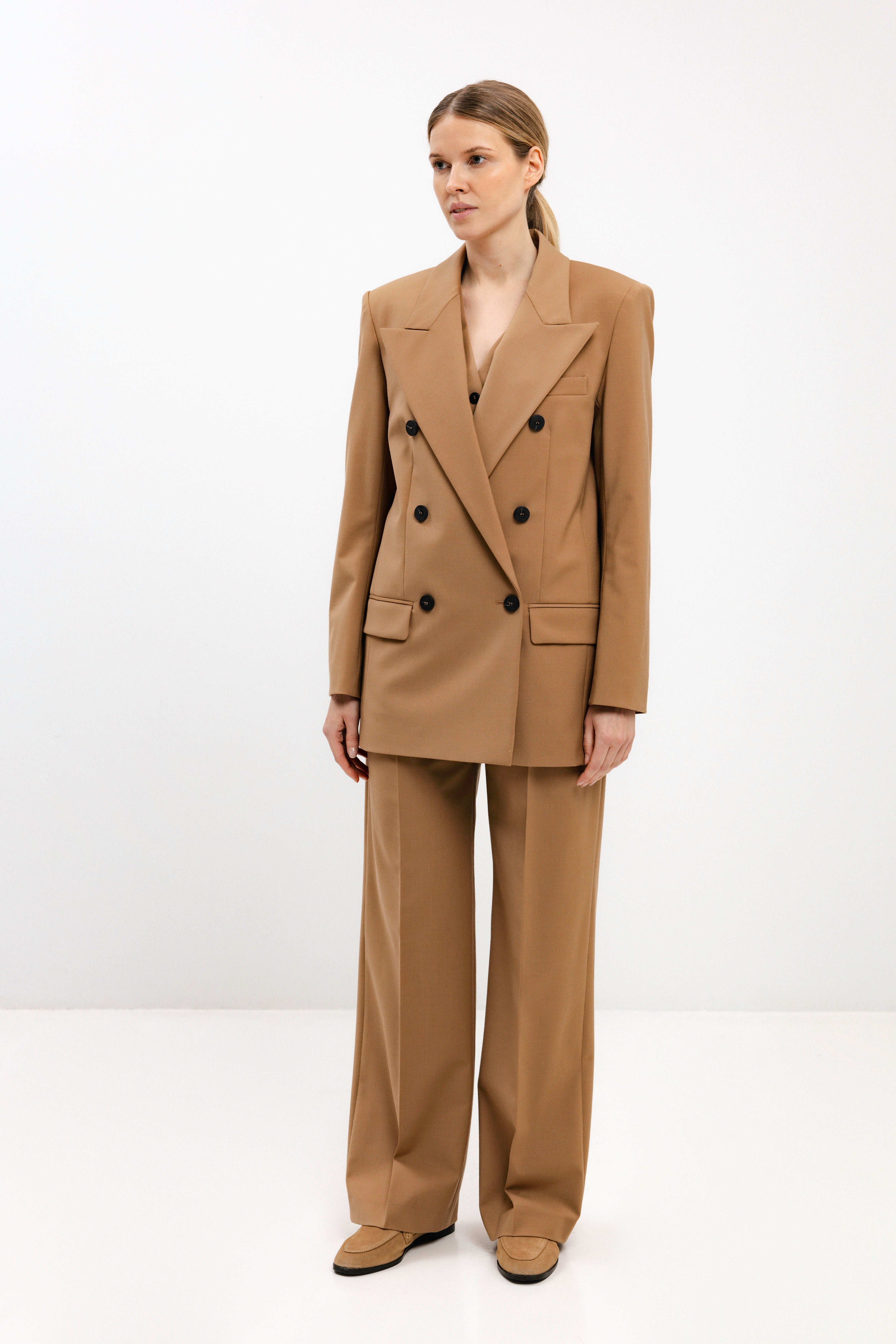 DOUBLE-BREASTED CAMEL BLAZER