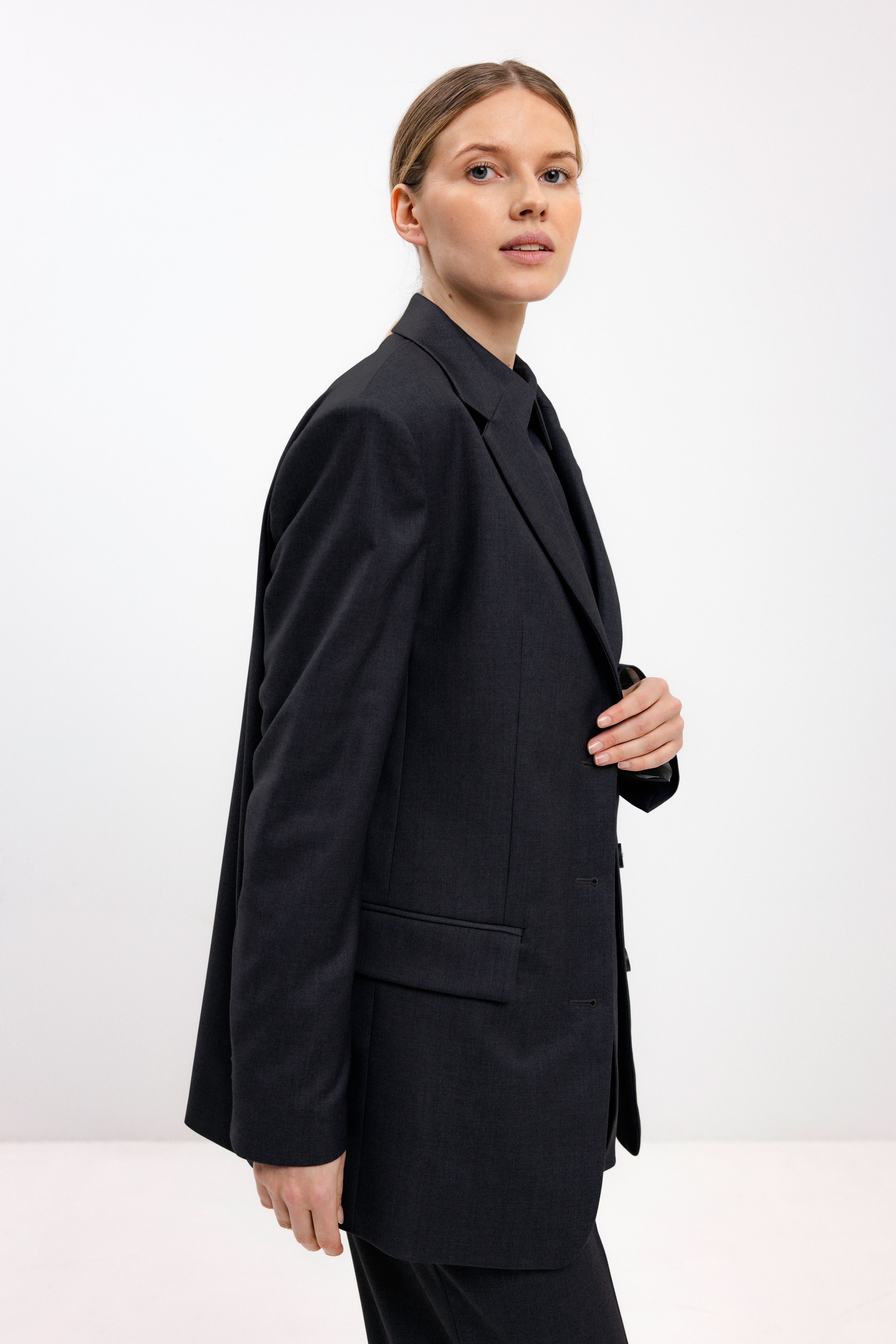 SINGLE-BREASTED OVERSIZED BLACK NAVY BLAZER