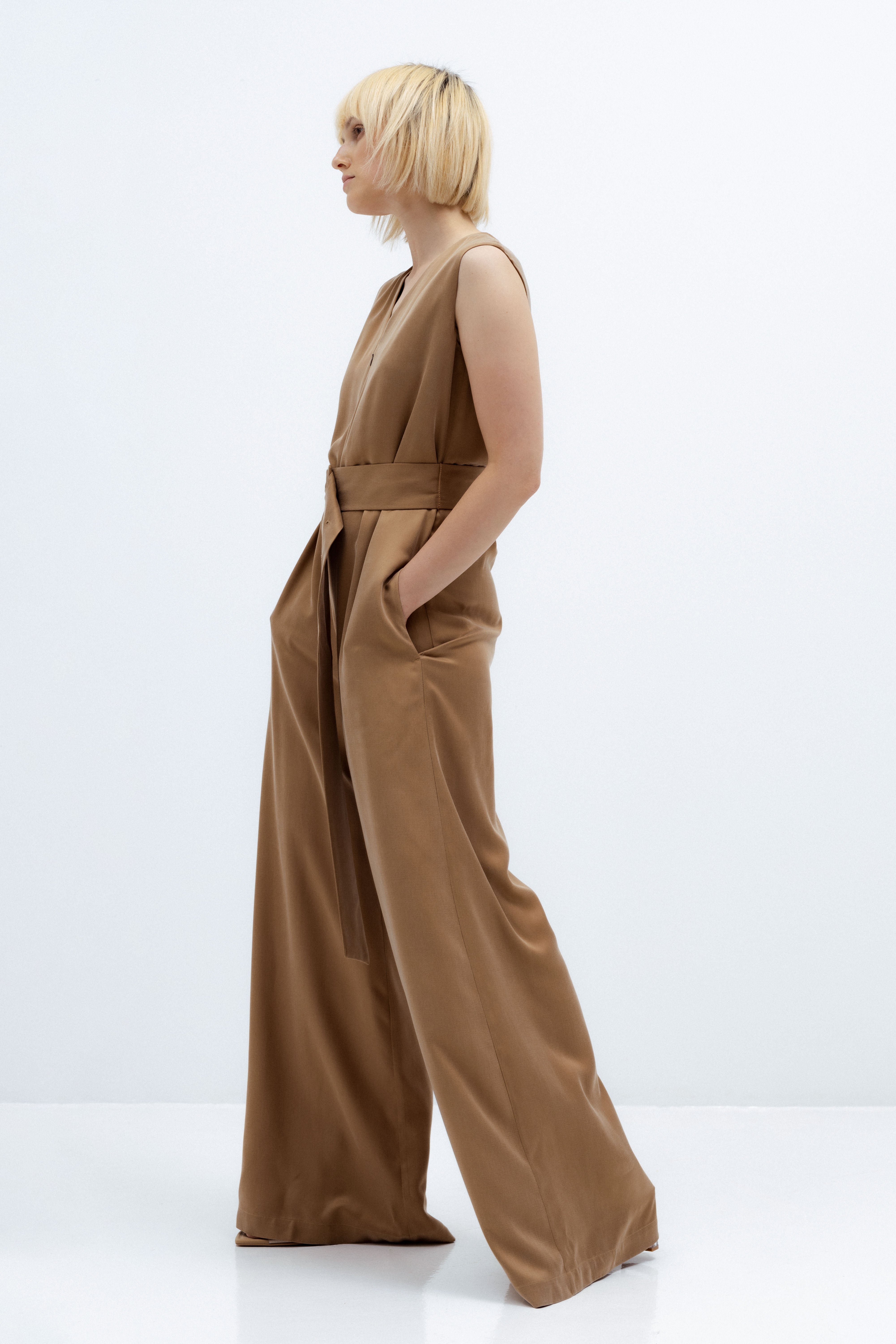 SLEEVELESS CAMEL JUMPSUIT WITH BELT