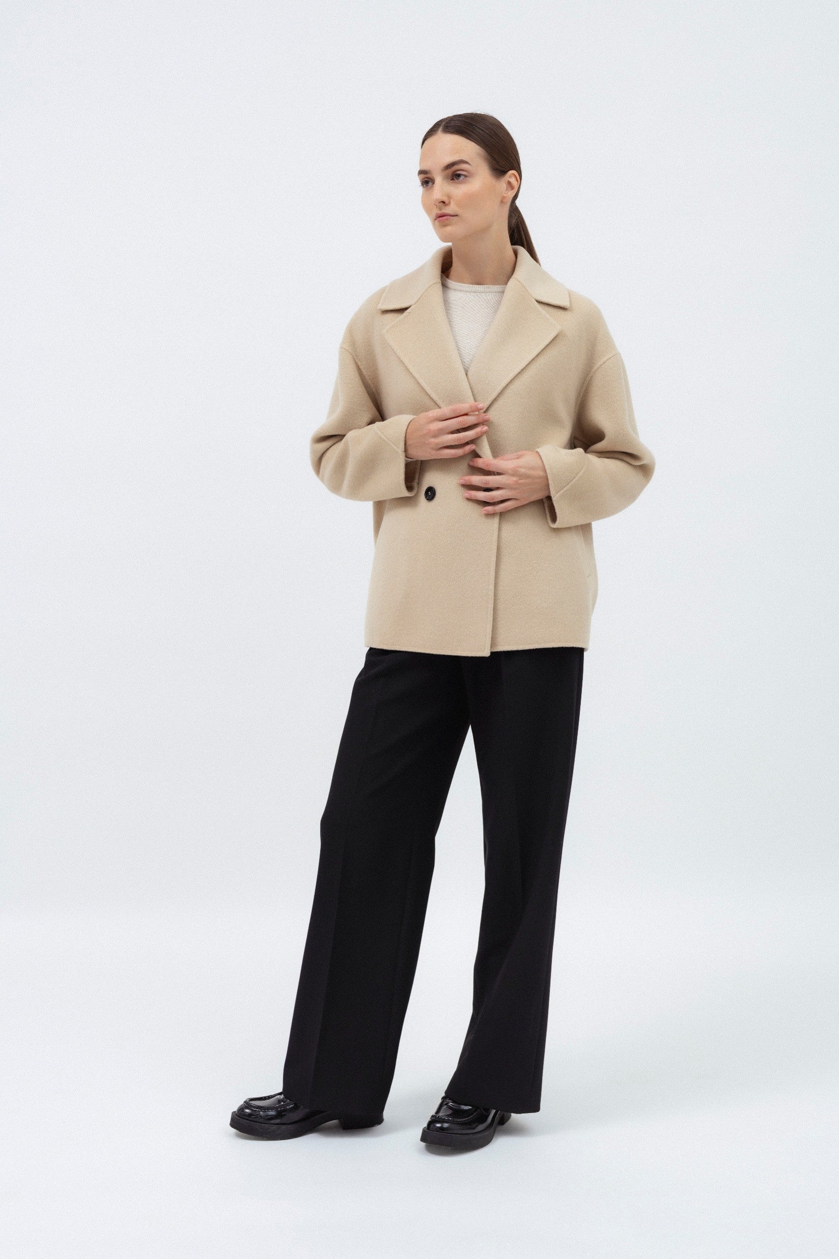 BEIGE DOUBLE-FACED WOOL SHORT COAT