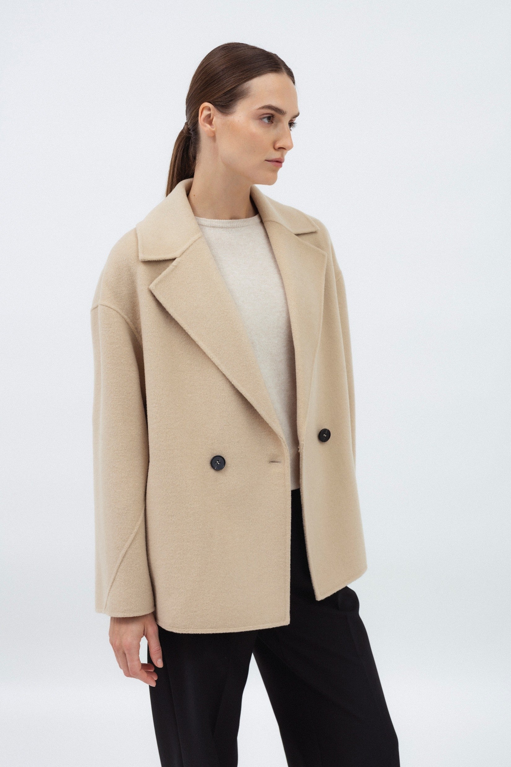 BEIGE DOUBLE-FACED WOOL SHORT COAT