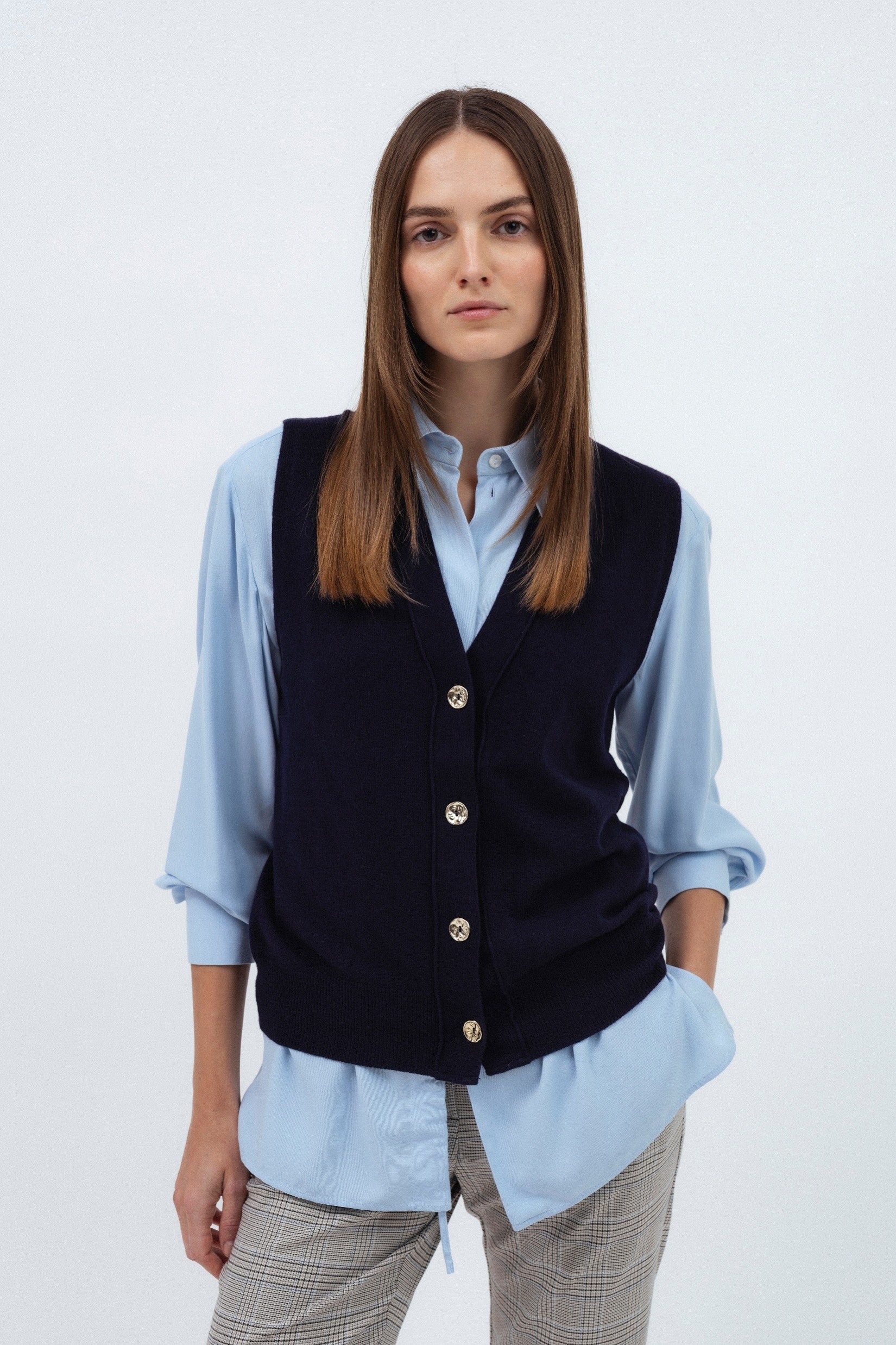 NAVY VEST WITH WOOL