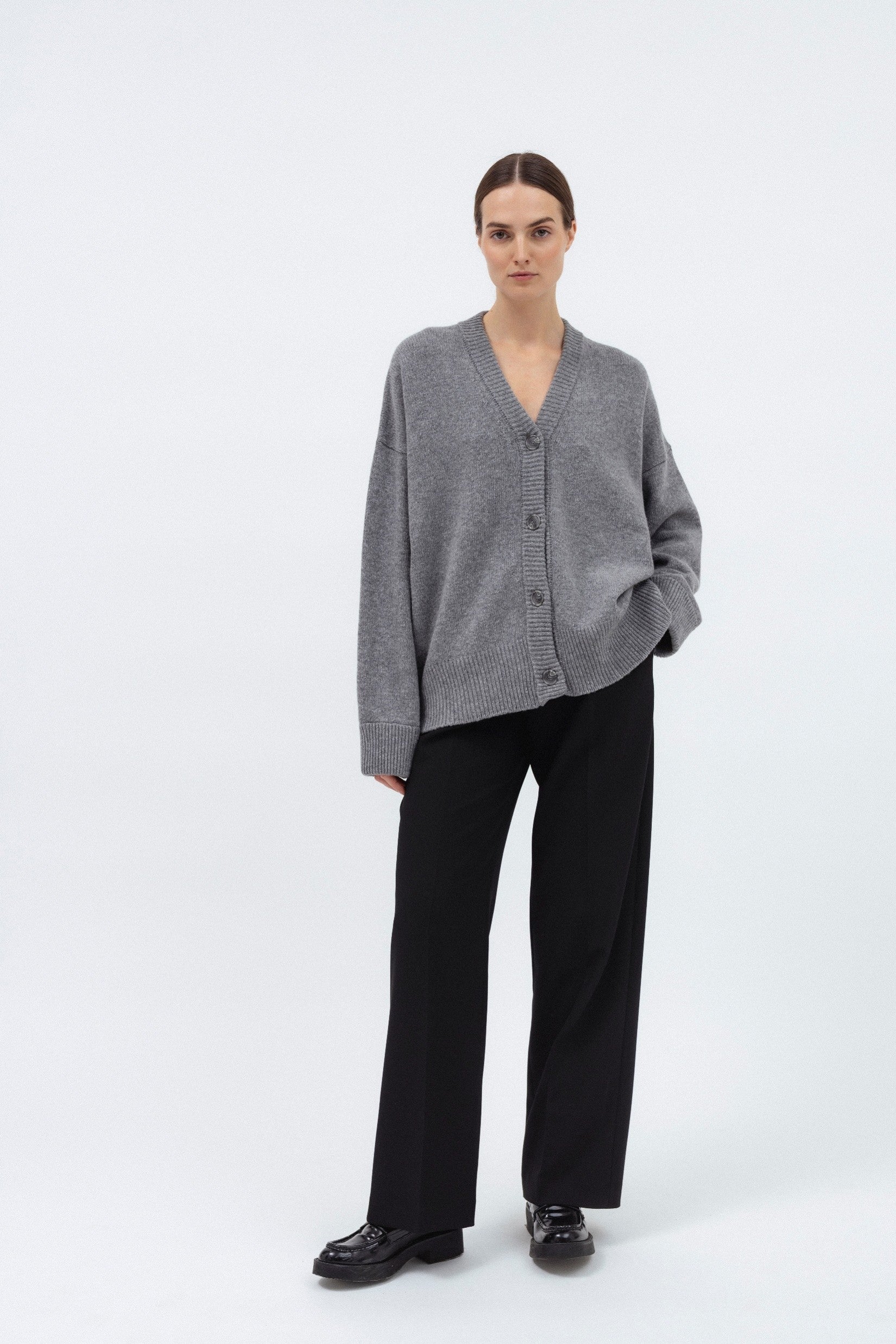 GREY MERINO WOOL CARDIGAN