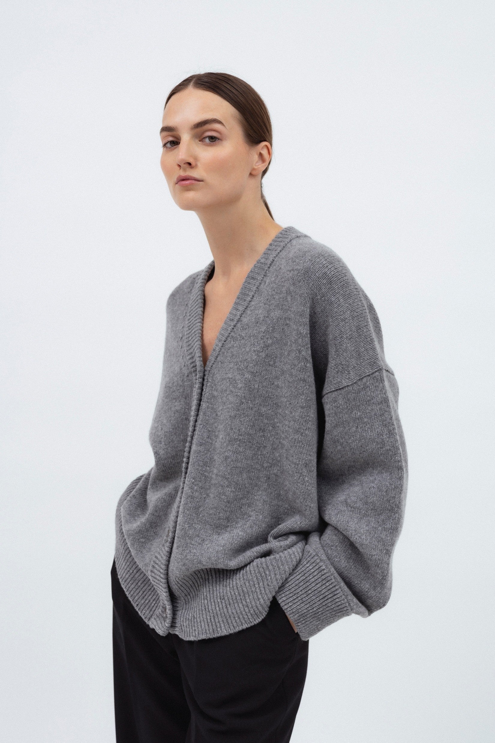 GREY MERINO WOOL CARDIGAN