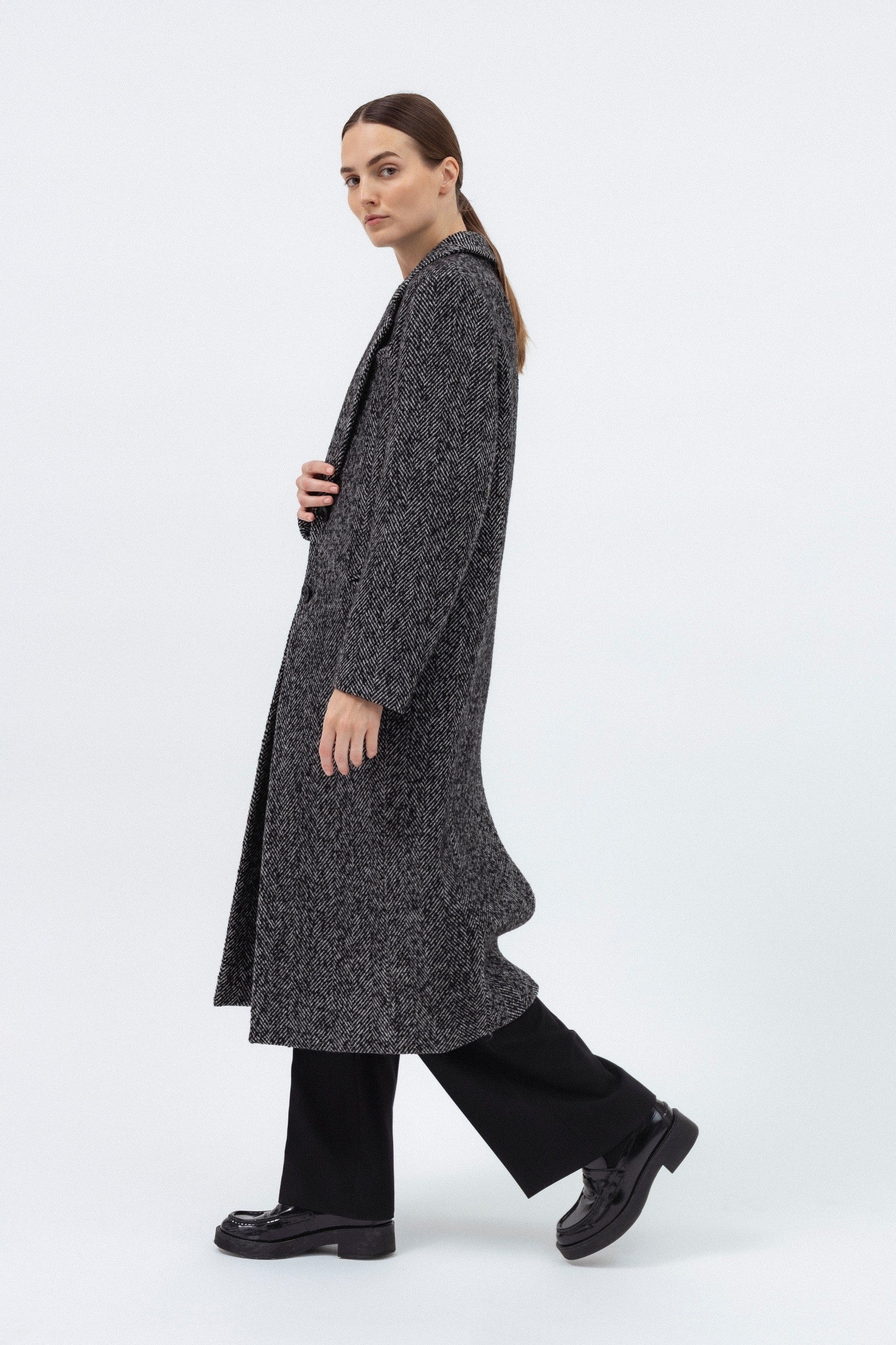 HERRINGBONE WOOL COAT