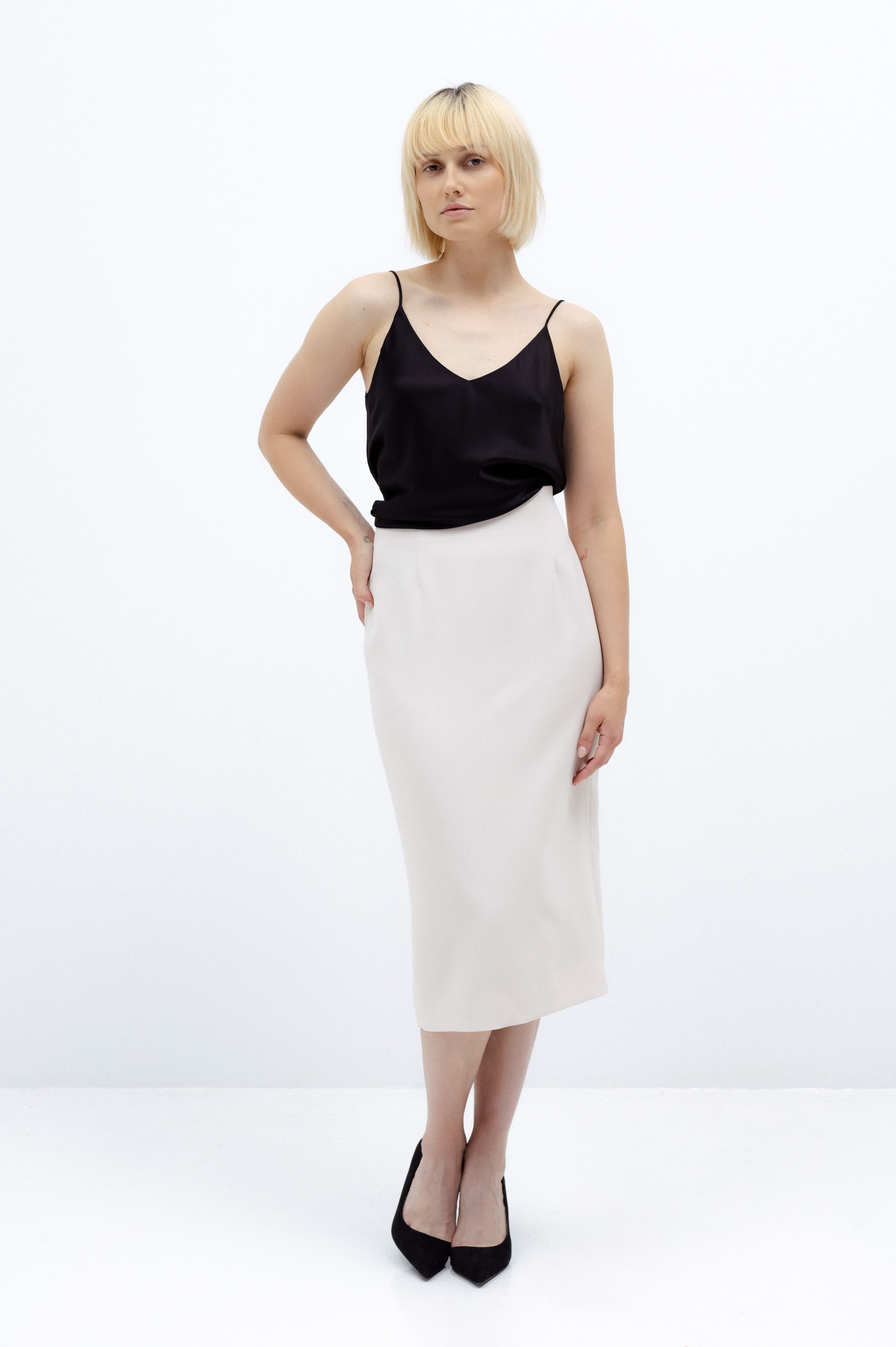 MIDI SLIM FIT MILK SKIRT
