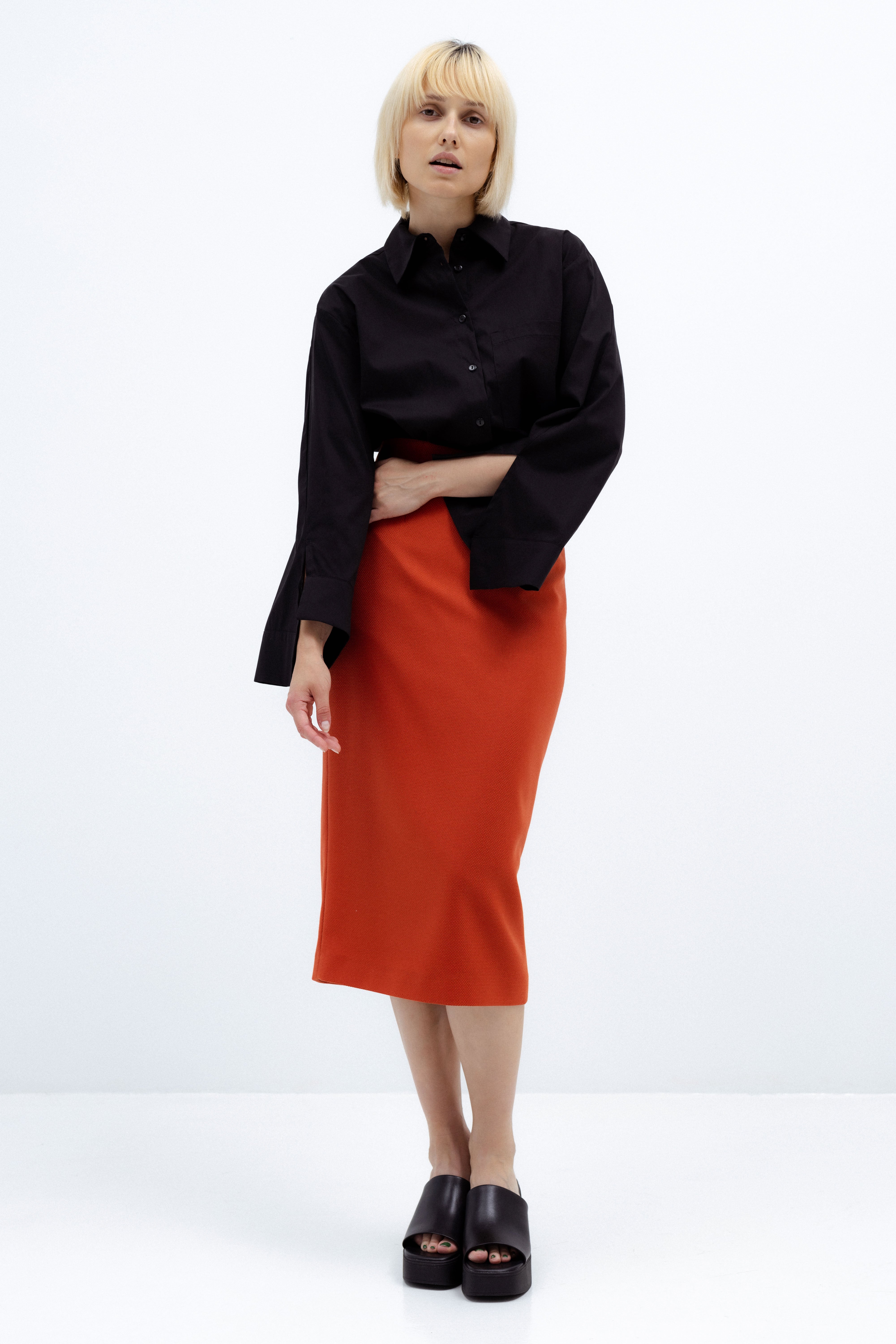 MIDI SLIM FIT RUST SKIRT