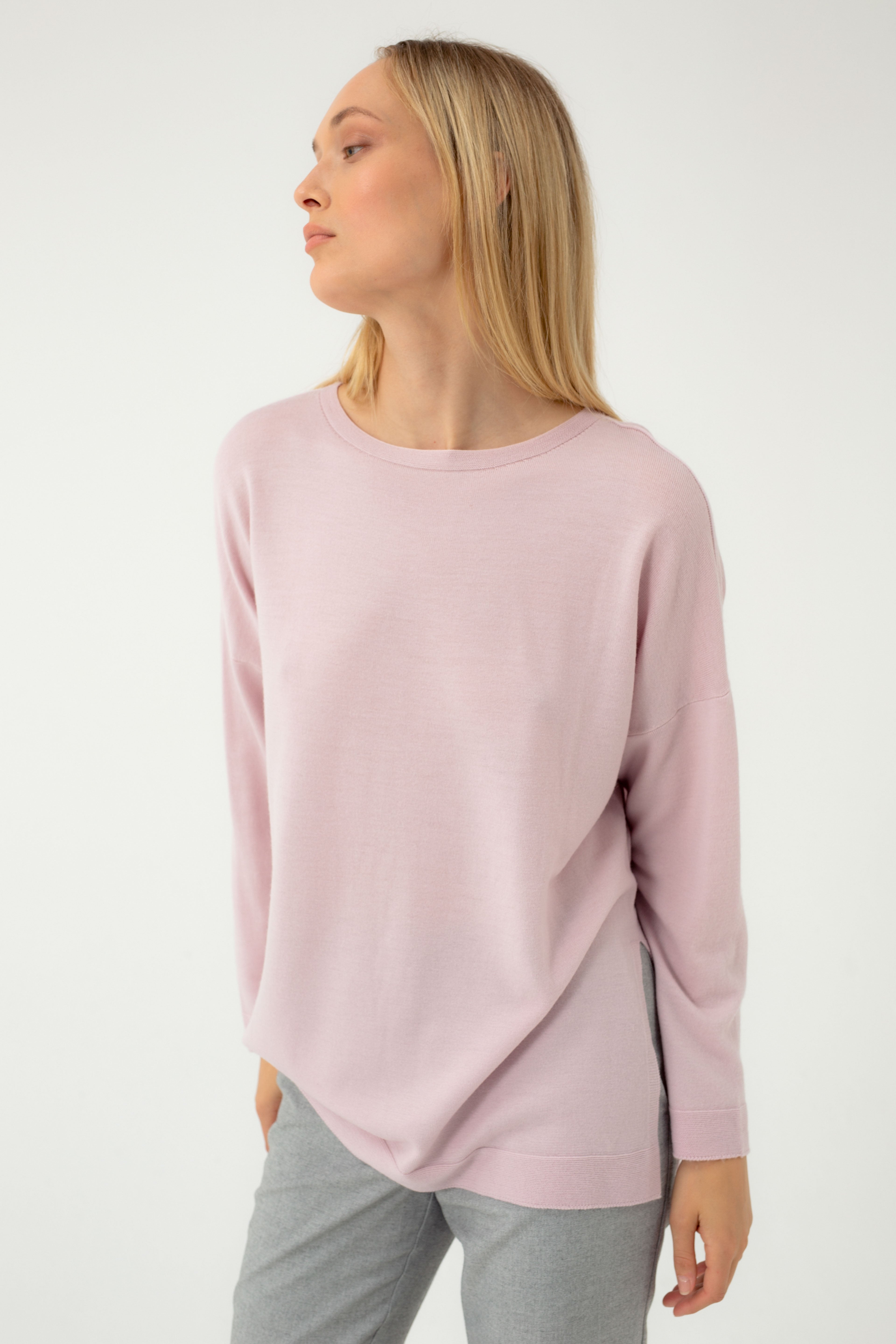 PURE WOOL OVERSIZED PINK SWEATER