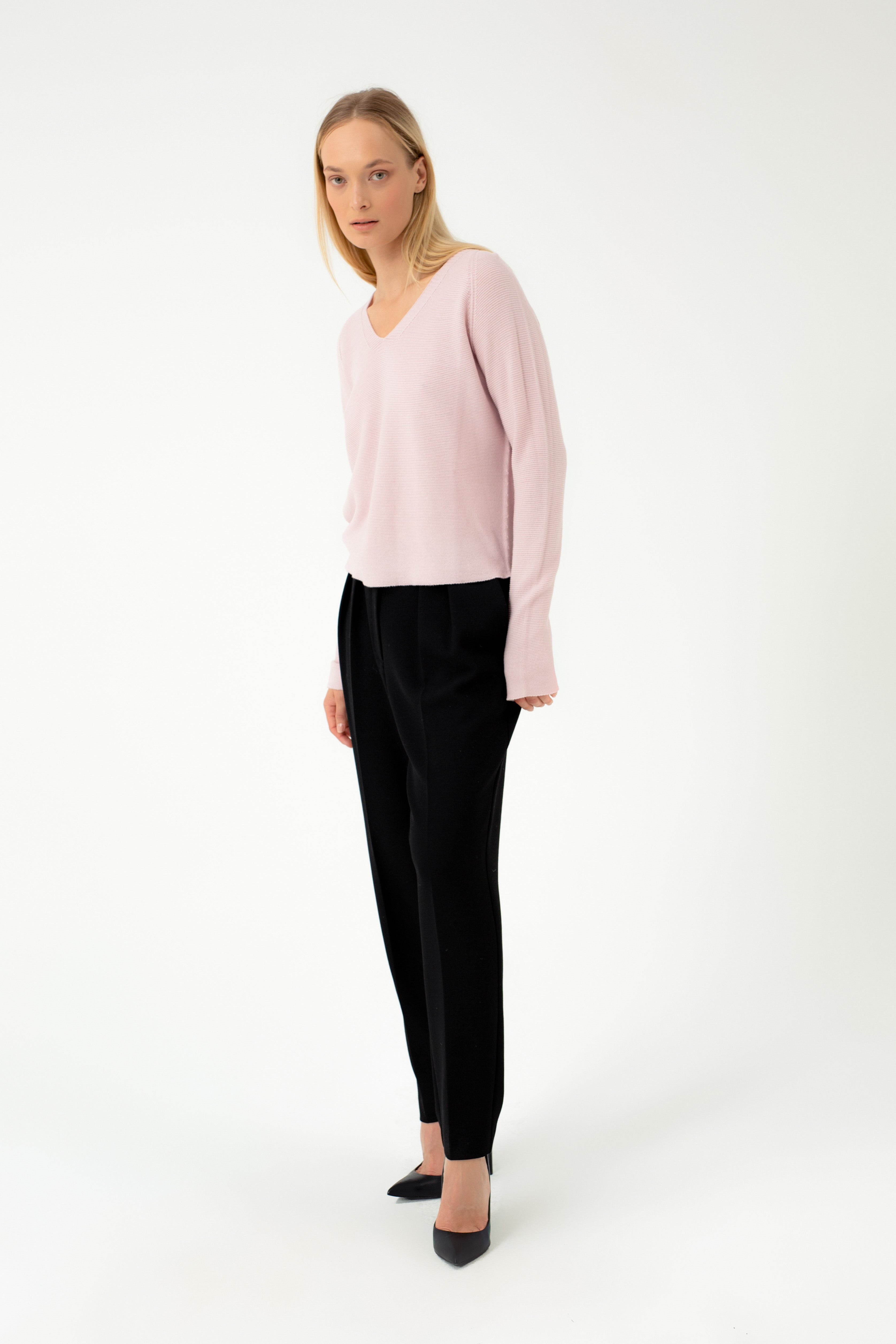MERINO WOOL PINK V-NECK SWEATER
