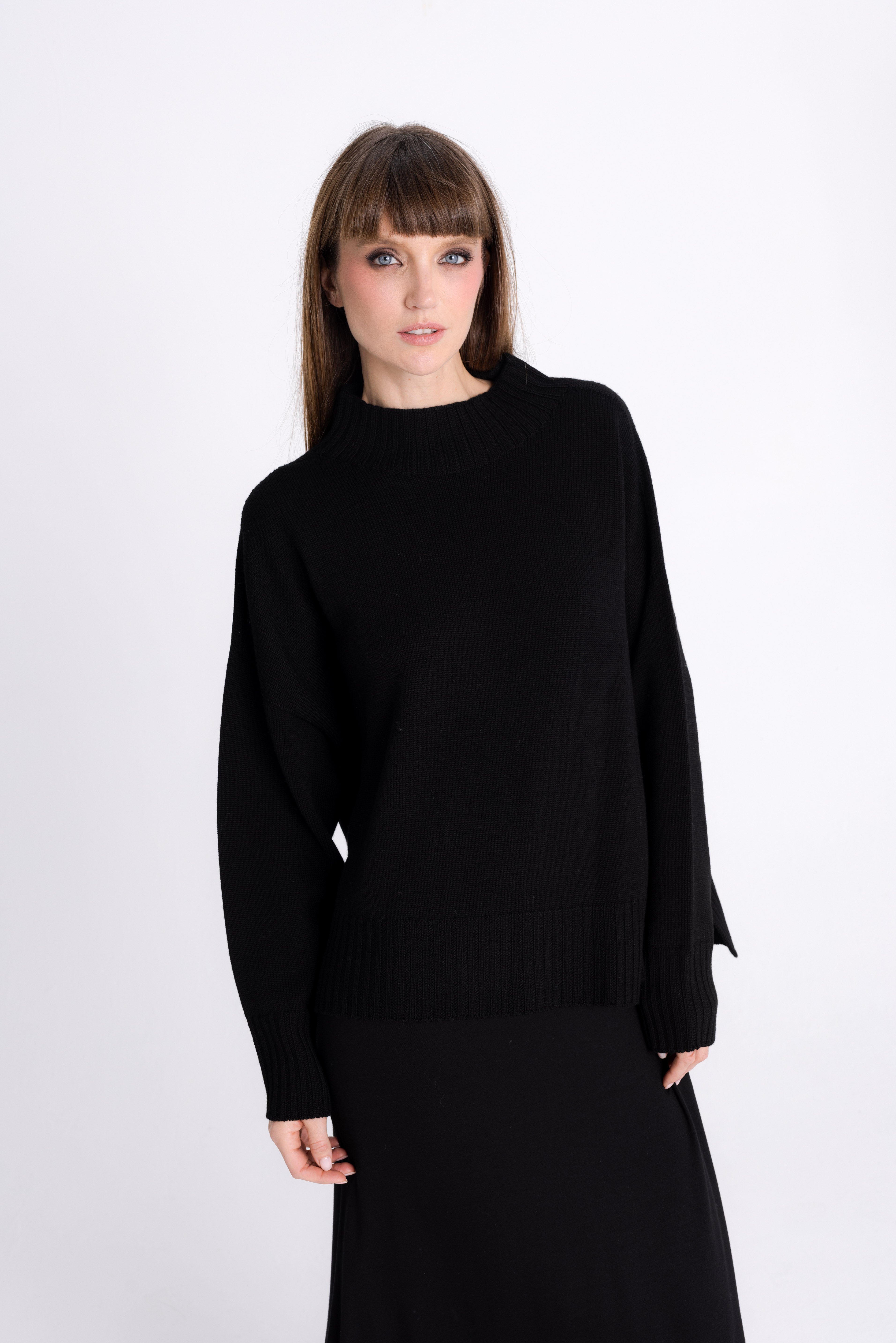 OVERSIZED BLACK MERINO WOOL SWEATER