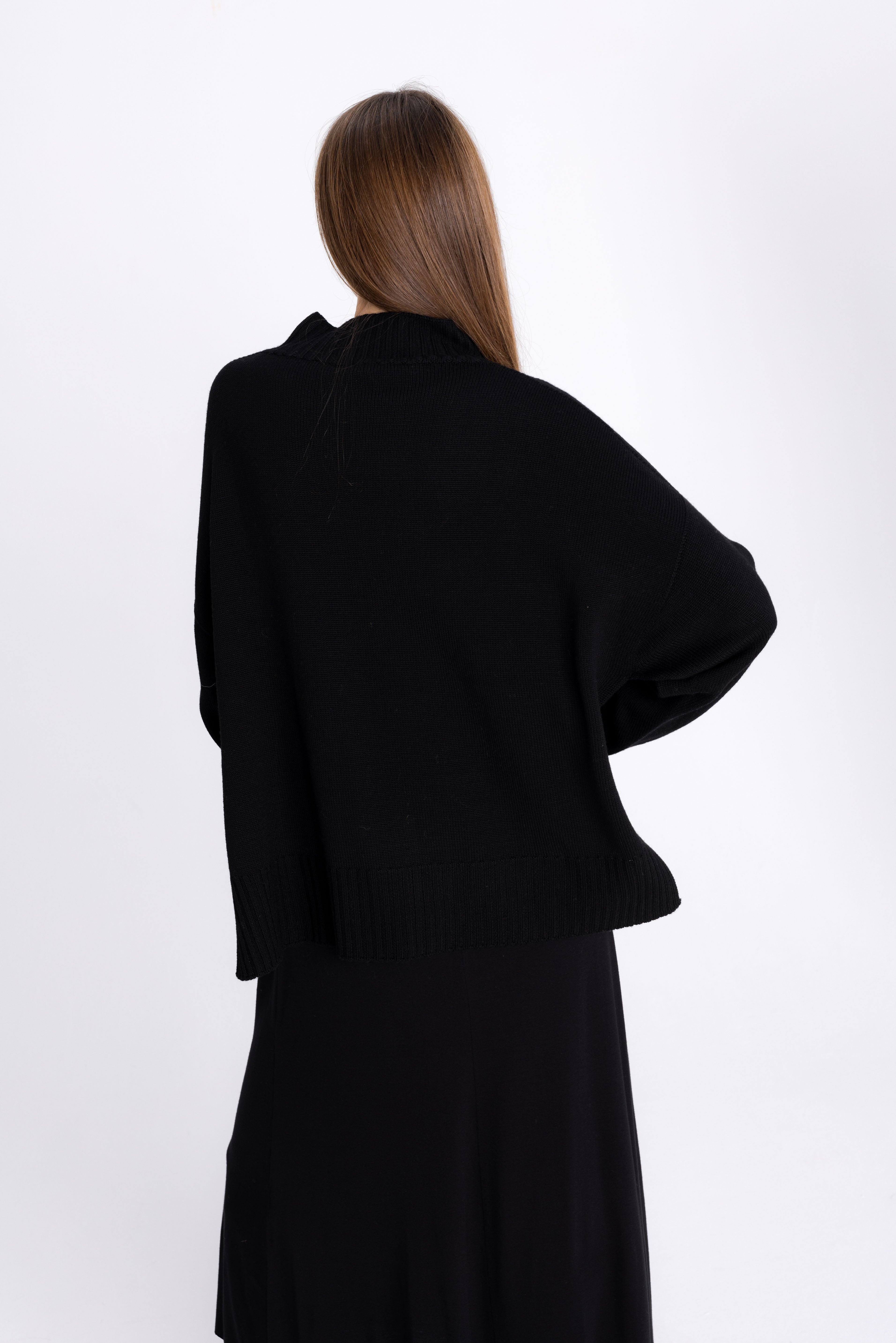 OVERSIZED BLACK MERINO WOOL SWEATER
