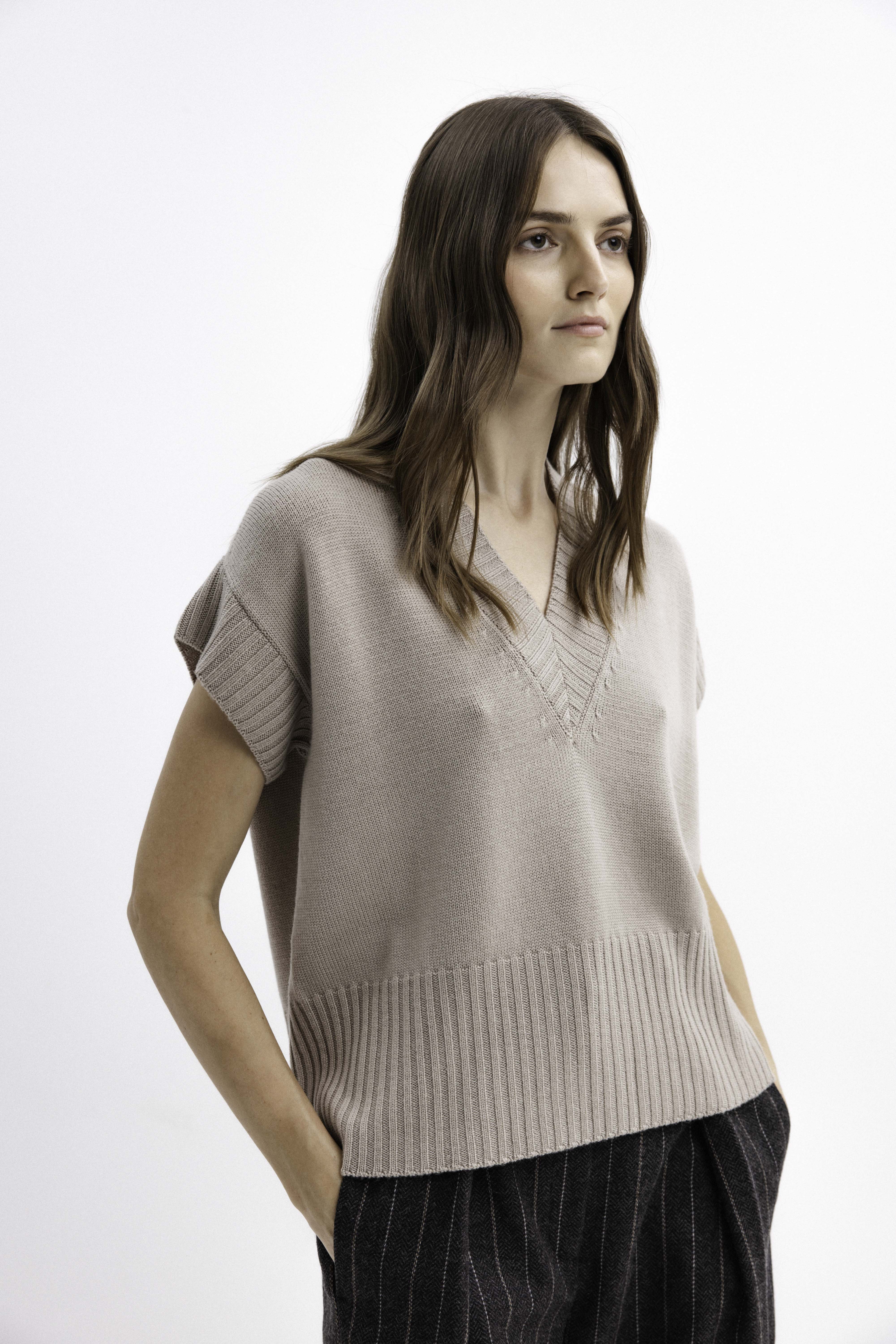 MERINO WOOL BEIGE SWEATER WITH SHORT SLEEVES