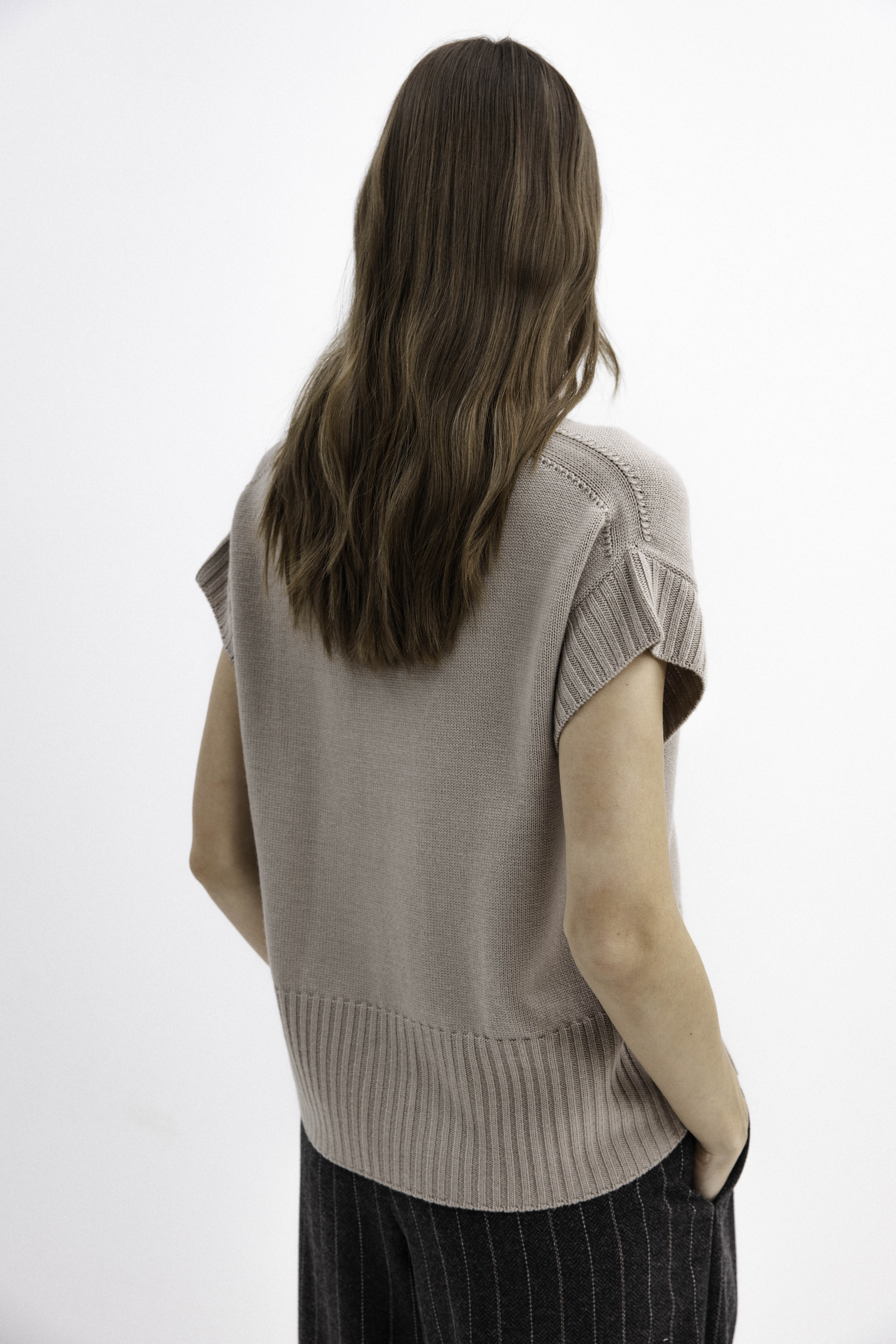 MERINO WOOL BEIGE SWEATER WITH SHORT SLEEVES