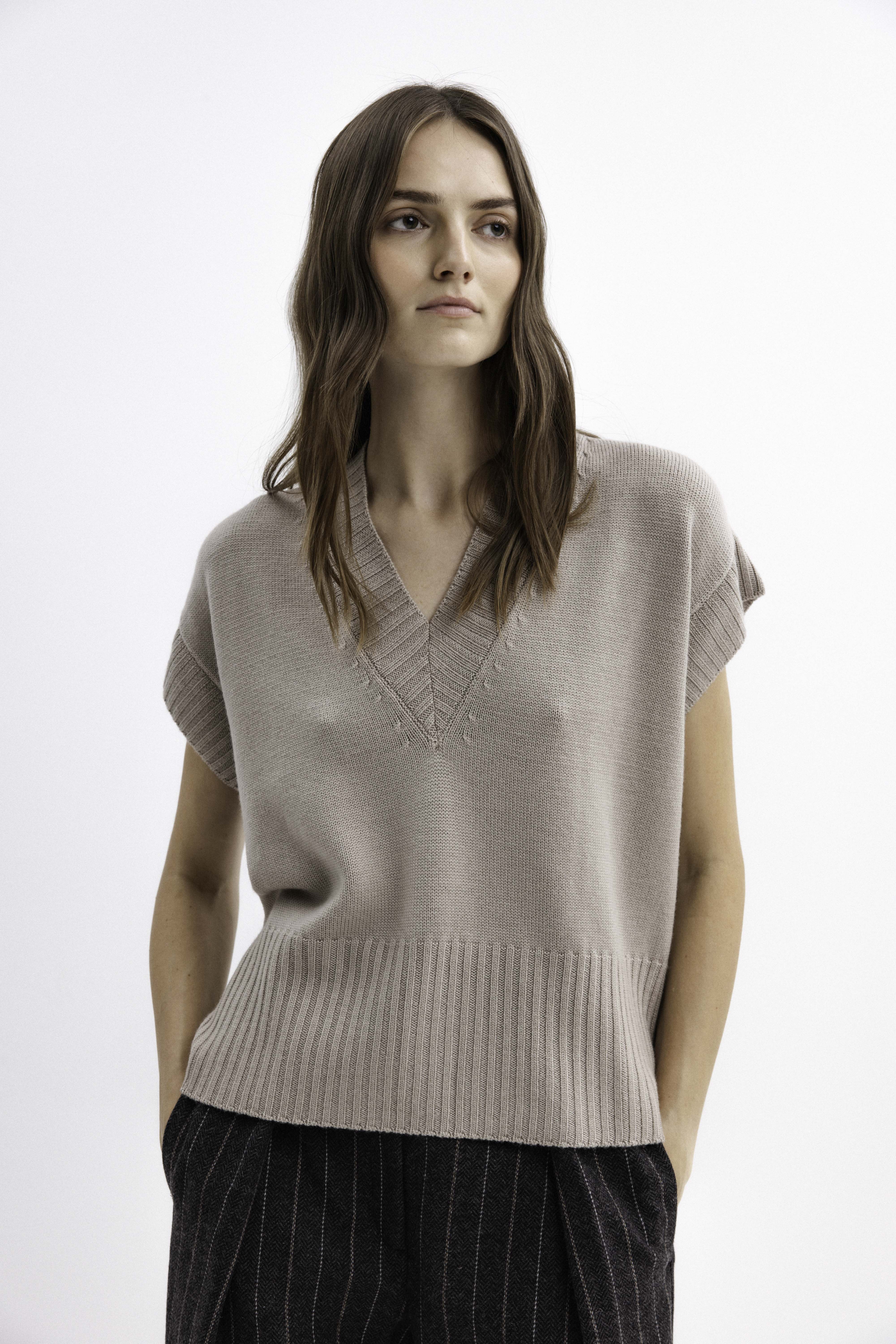 MERINO WOOL BEIGE SWEATER WITH SHORT SLEEVES