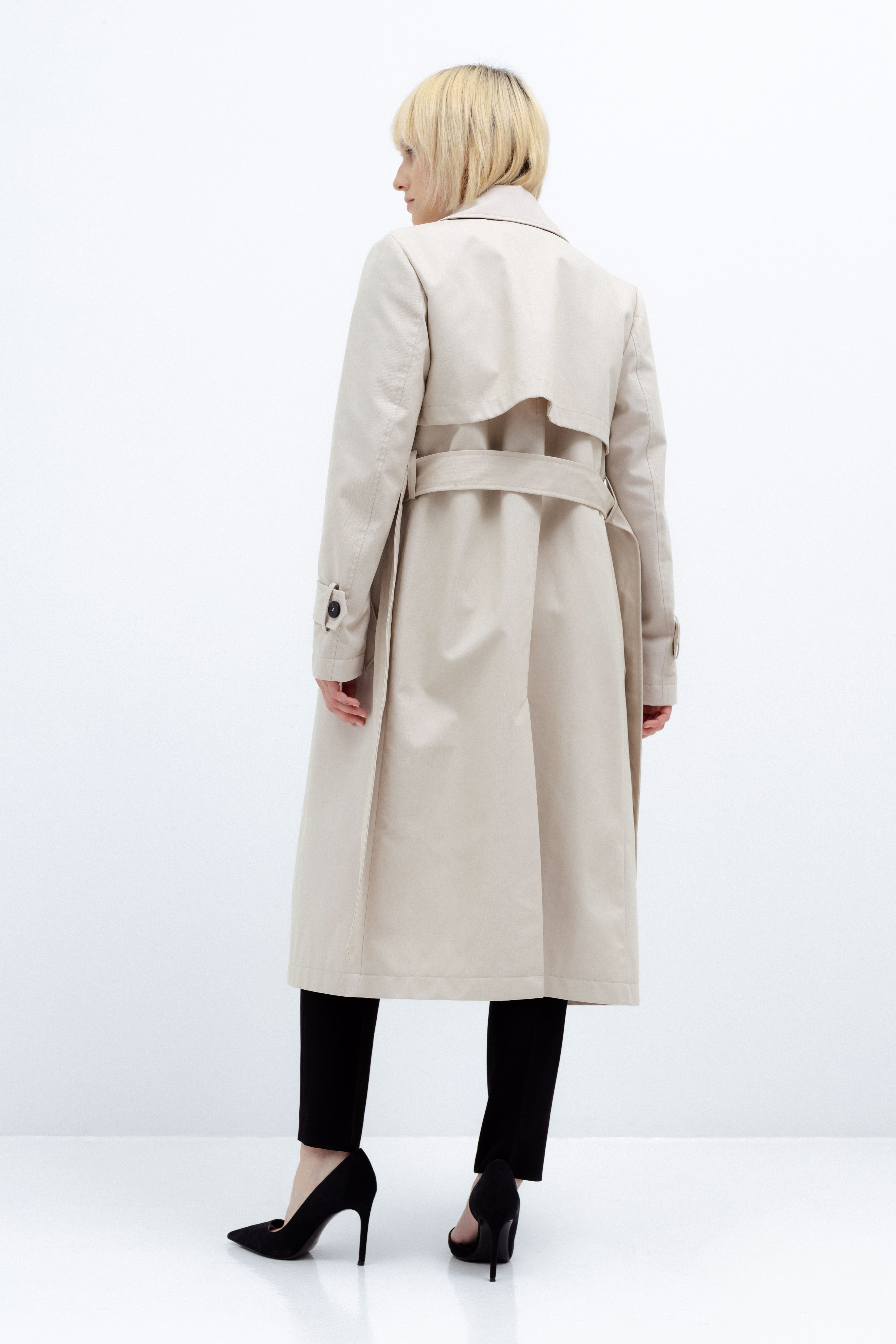 FITTED BEIGE TRENCH COAT