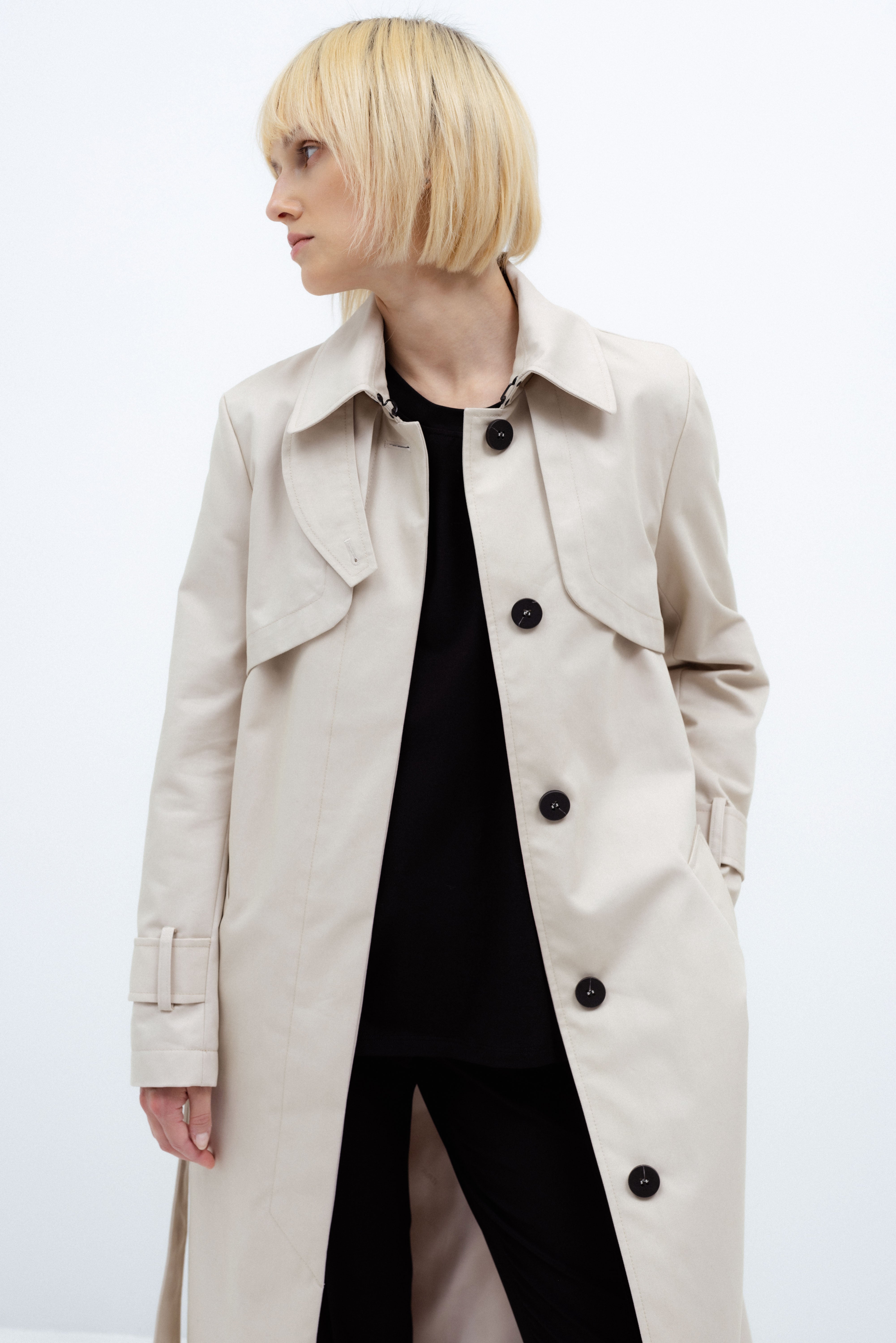 FITTED BEIGE TRENCH COAT