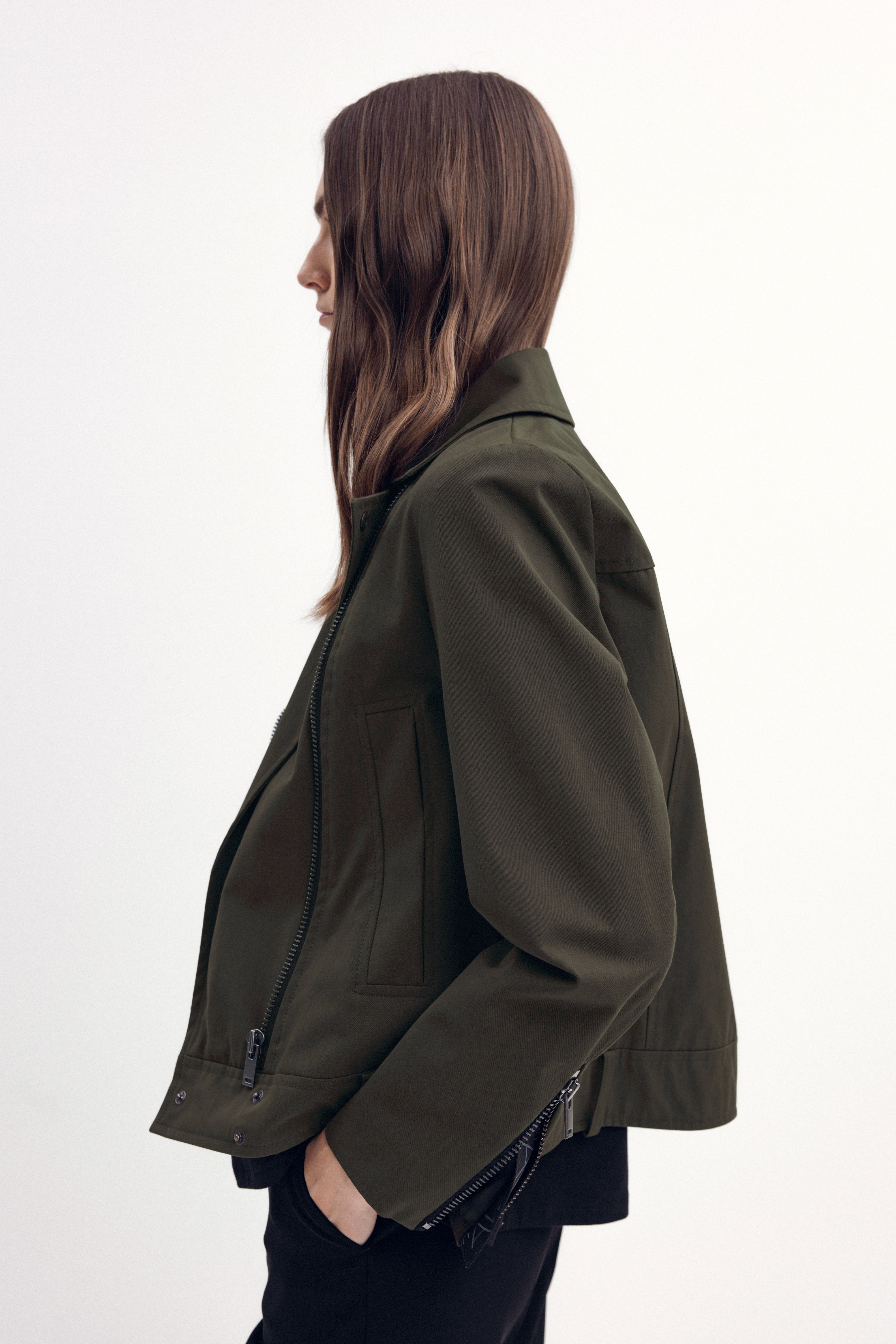 BIKER-STYLE SHORT JACKET IN OLIVE