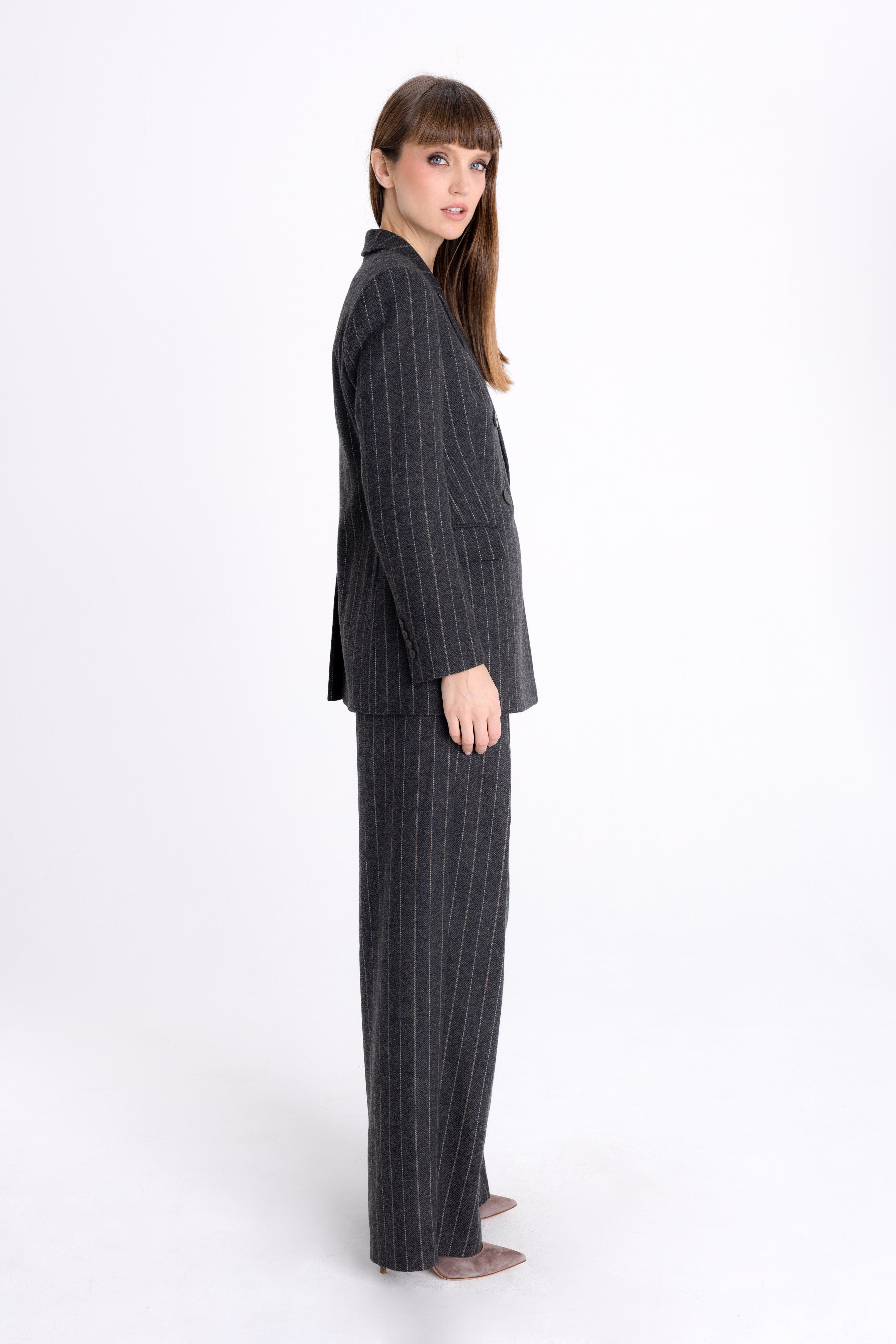 WIDE-LEG GREY STRIPED TROUSERS