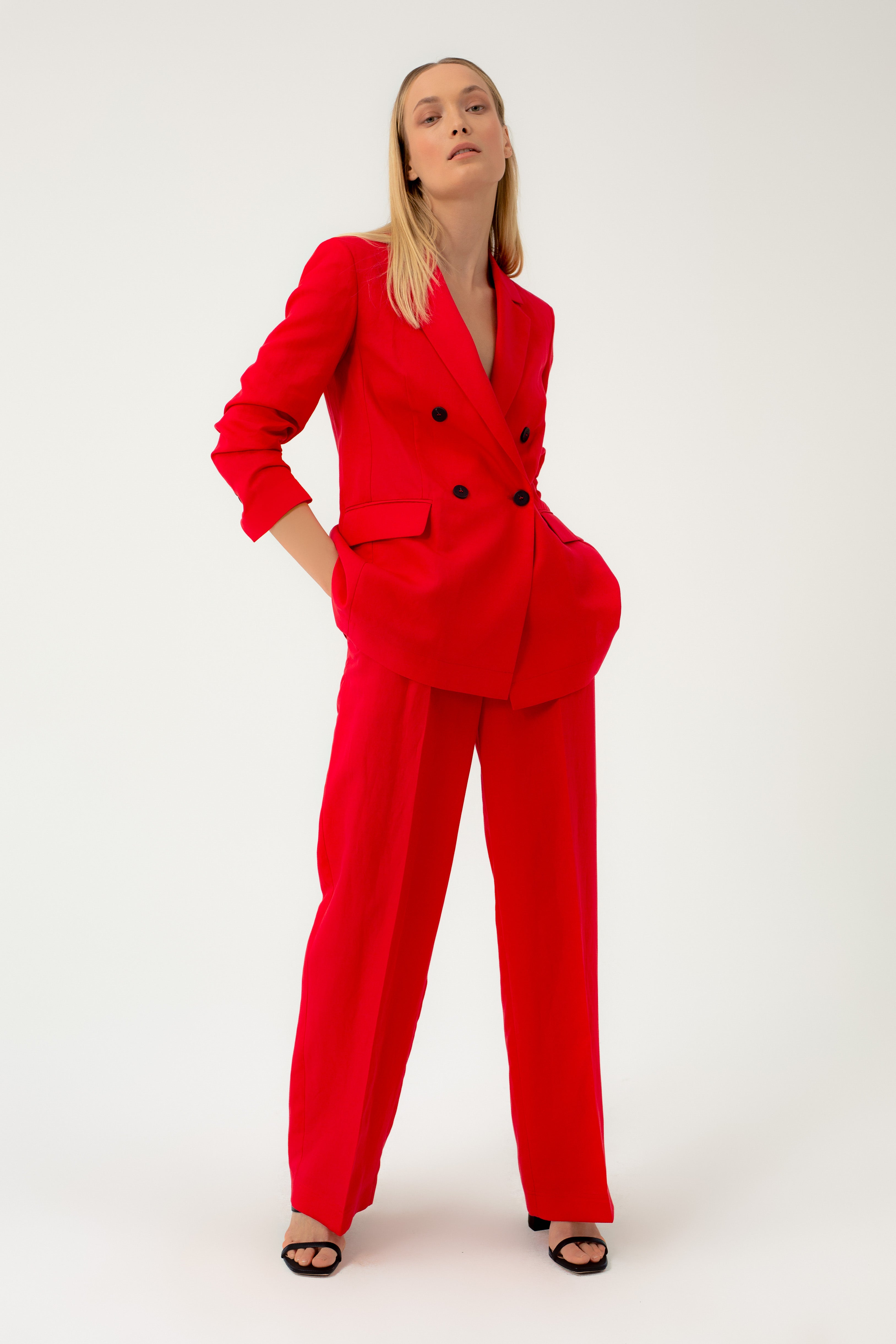 DOUBLE-BREASTED RED LINEN BLAZER