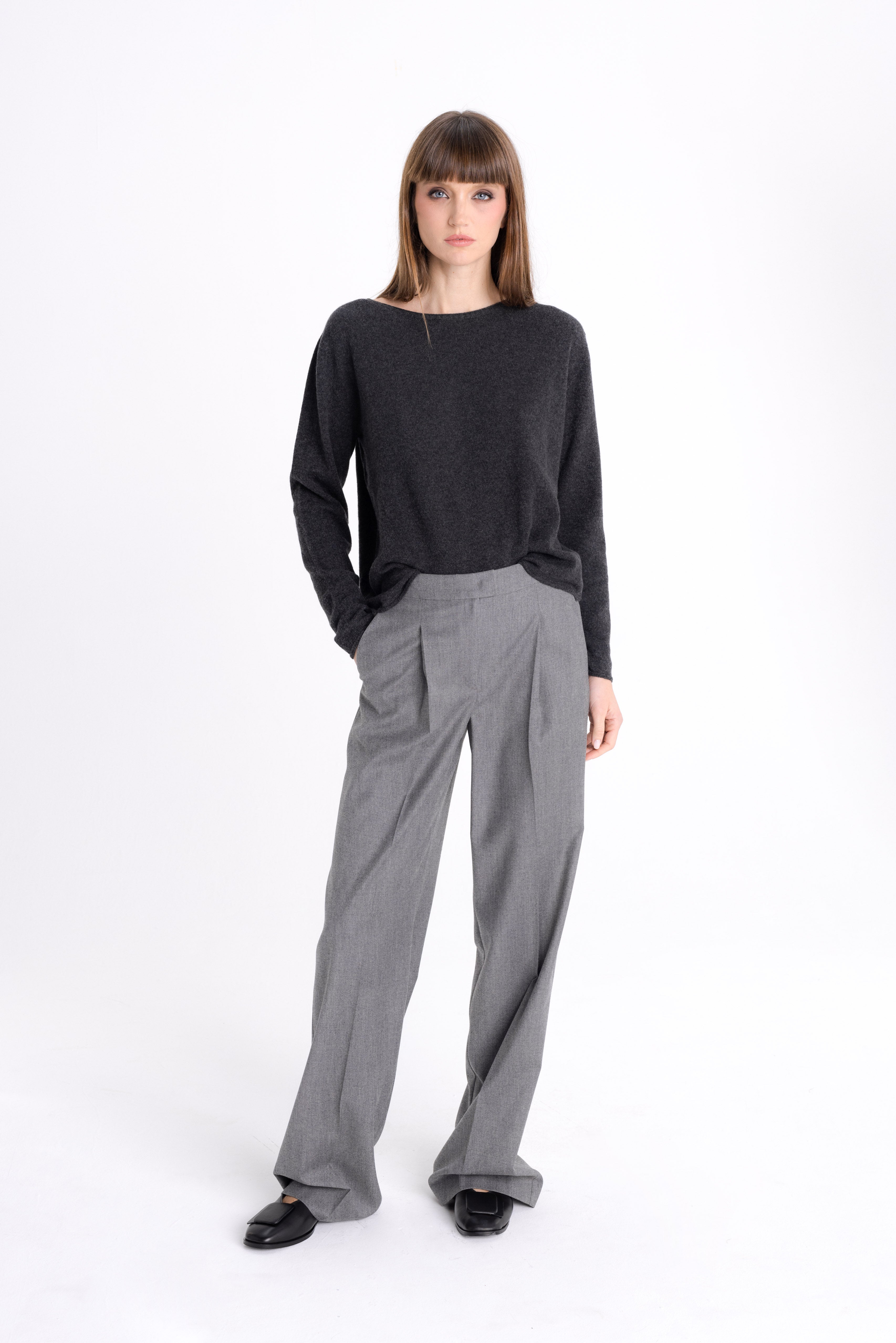 WIDE-LEG LIGHT GREY TROUSERS