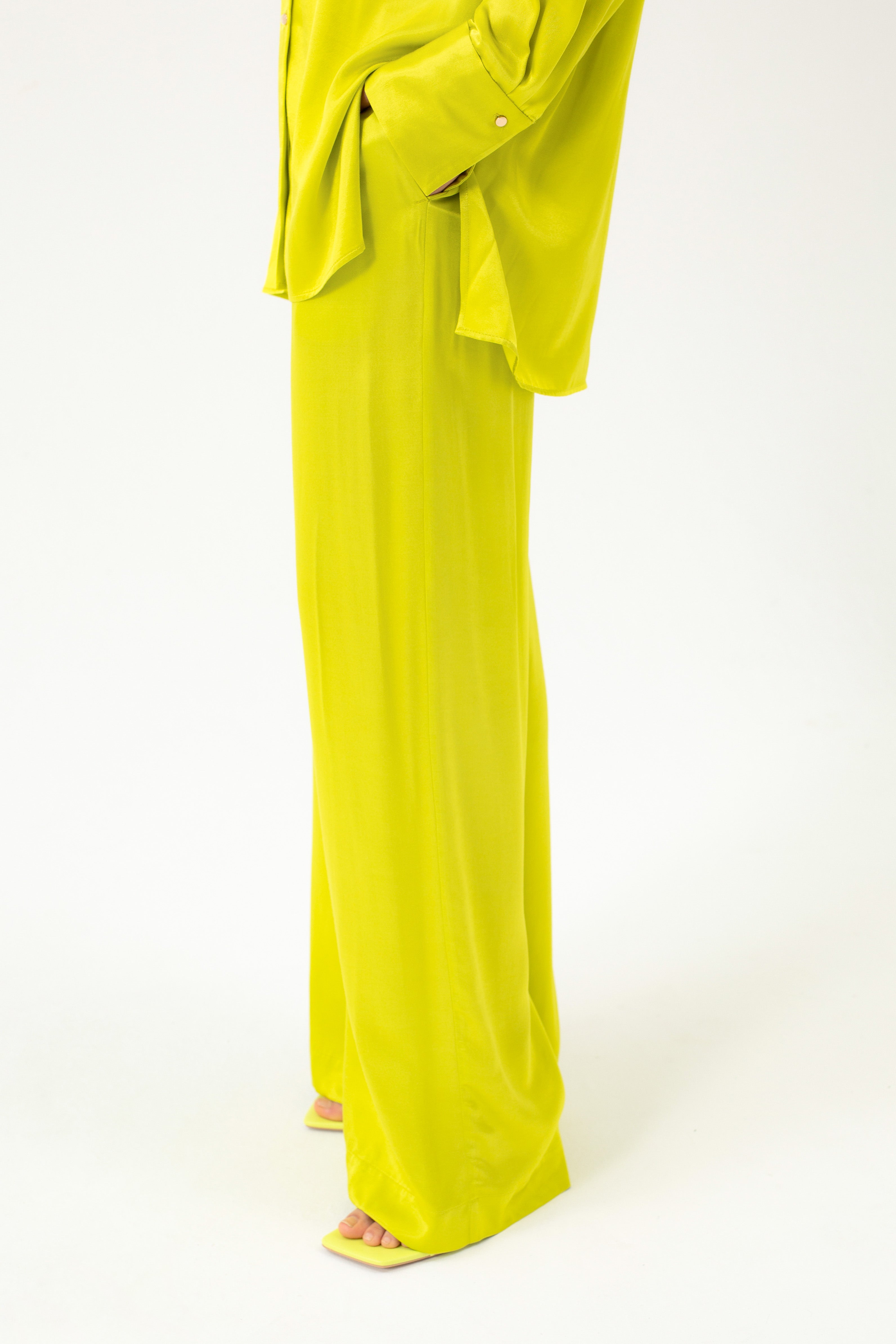 WIDE-LEG TROUSERS IN LIME