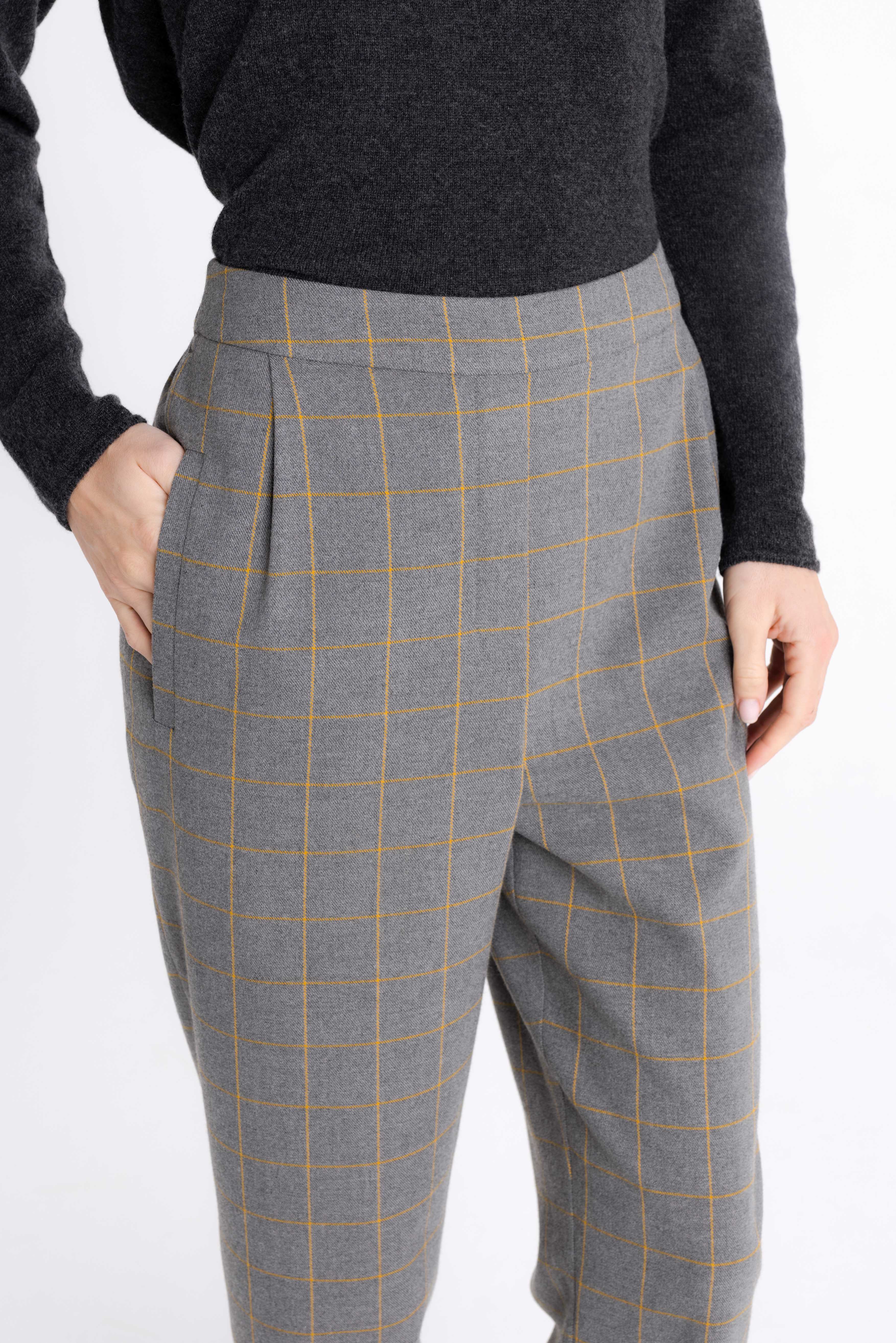CHECKED GREY STRAIGHT TROUSERS
