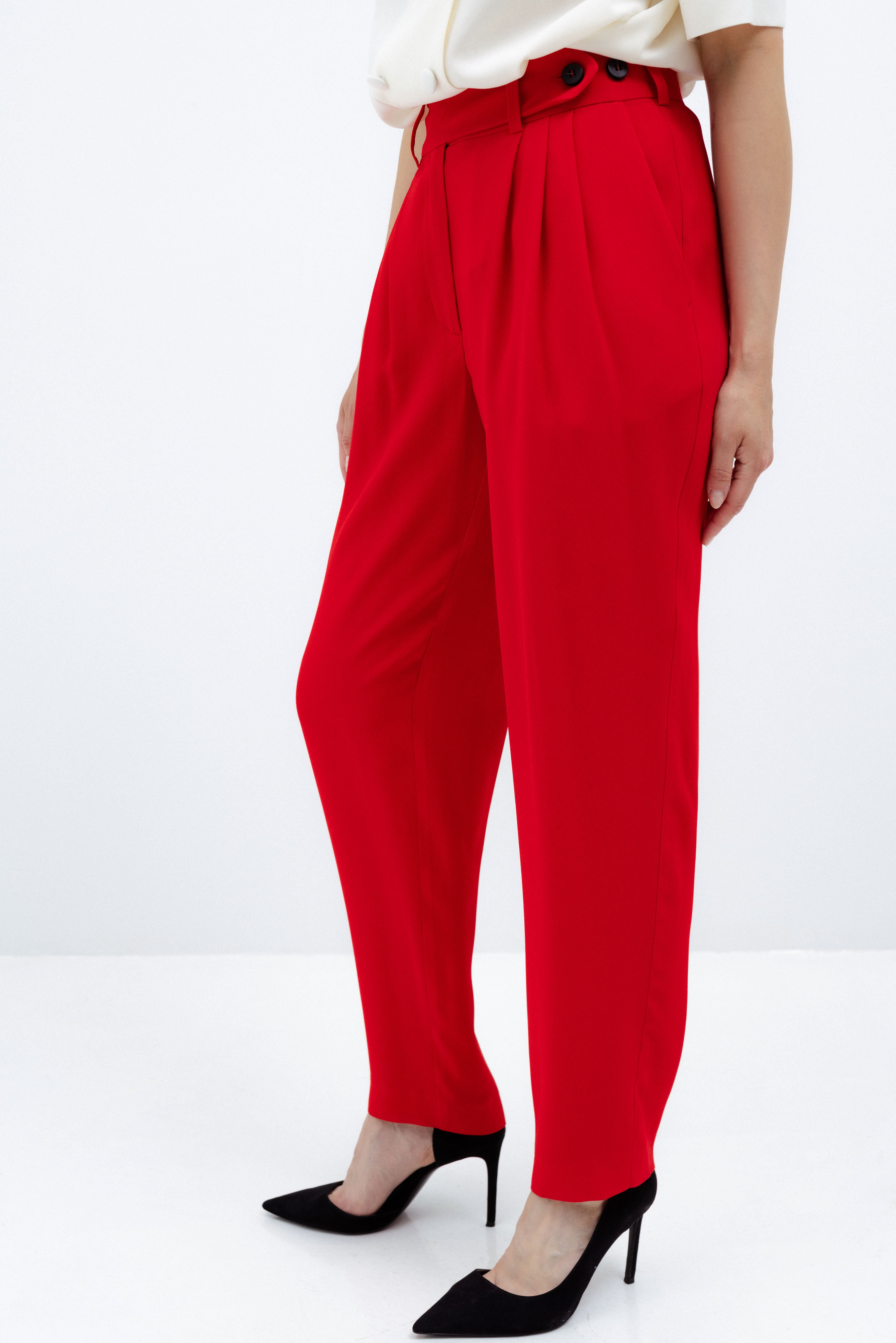 TAPERED SUIT TROUSERS IN RED