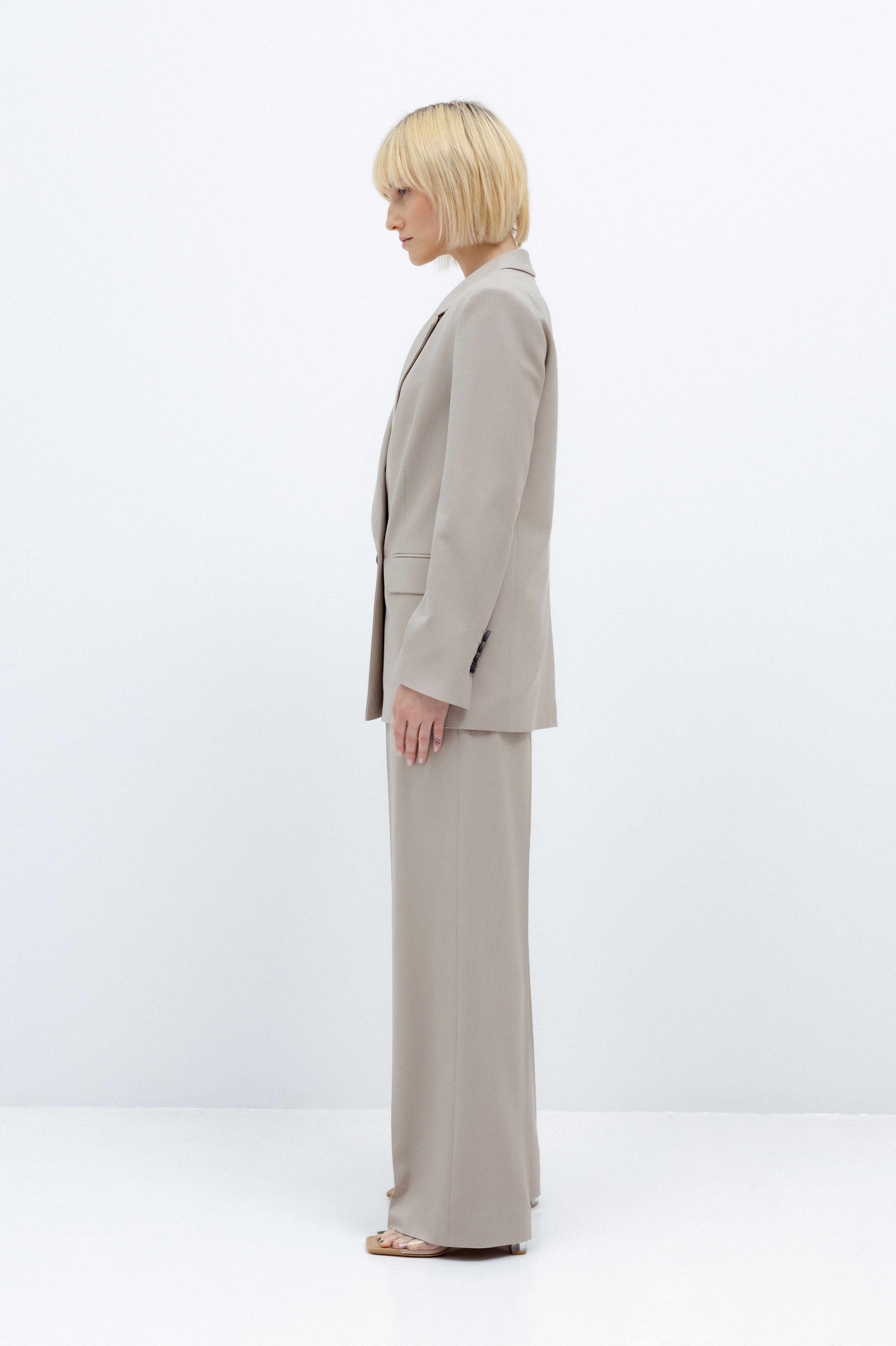 WIDE-LEG TROUSERS IN LIGHT TAUPE