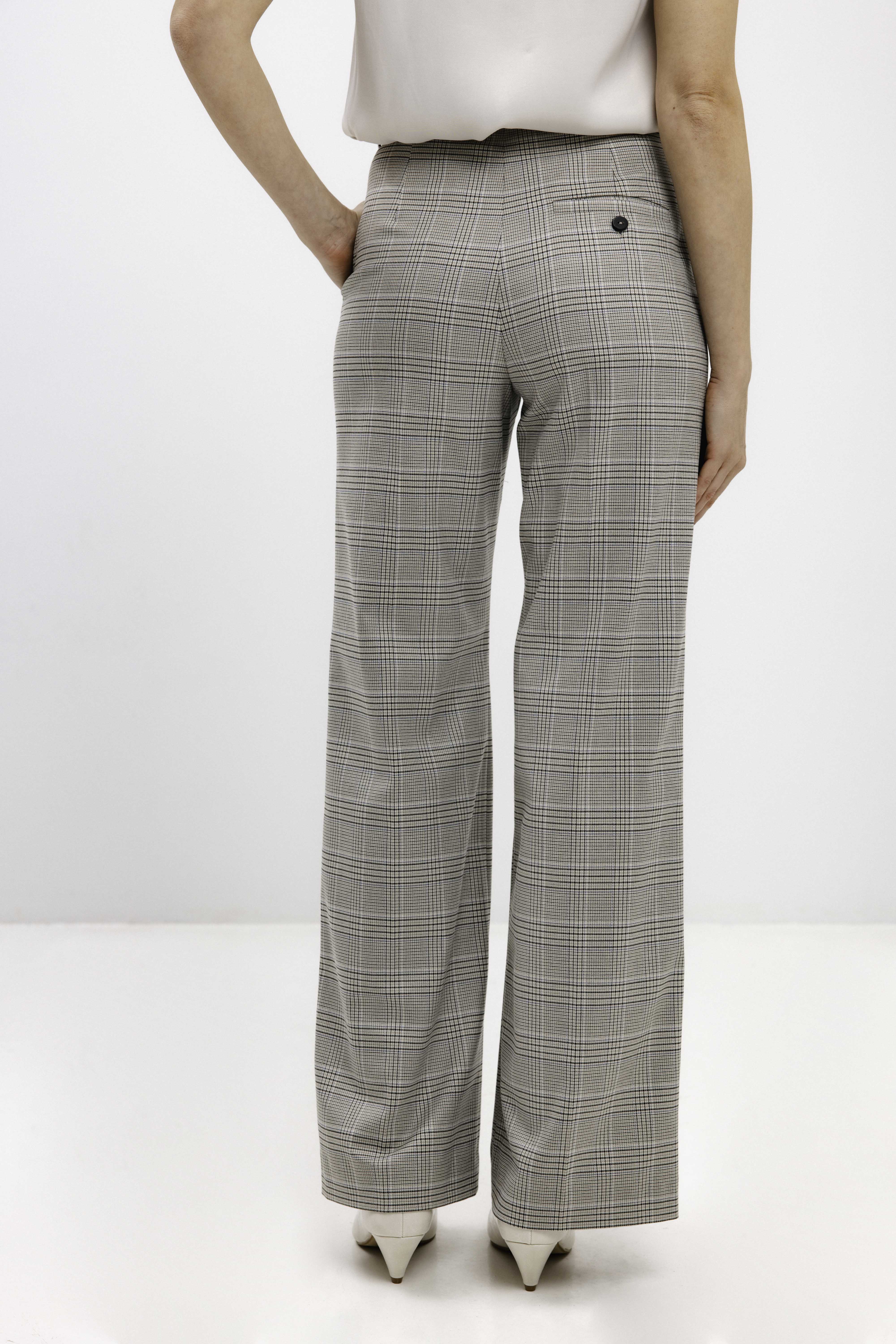 STRAIGHT-LEG TROUSERS IN CHECKED PATTERN