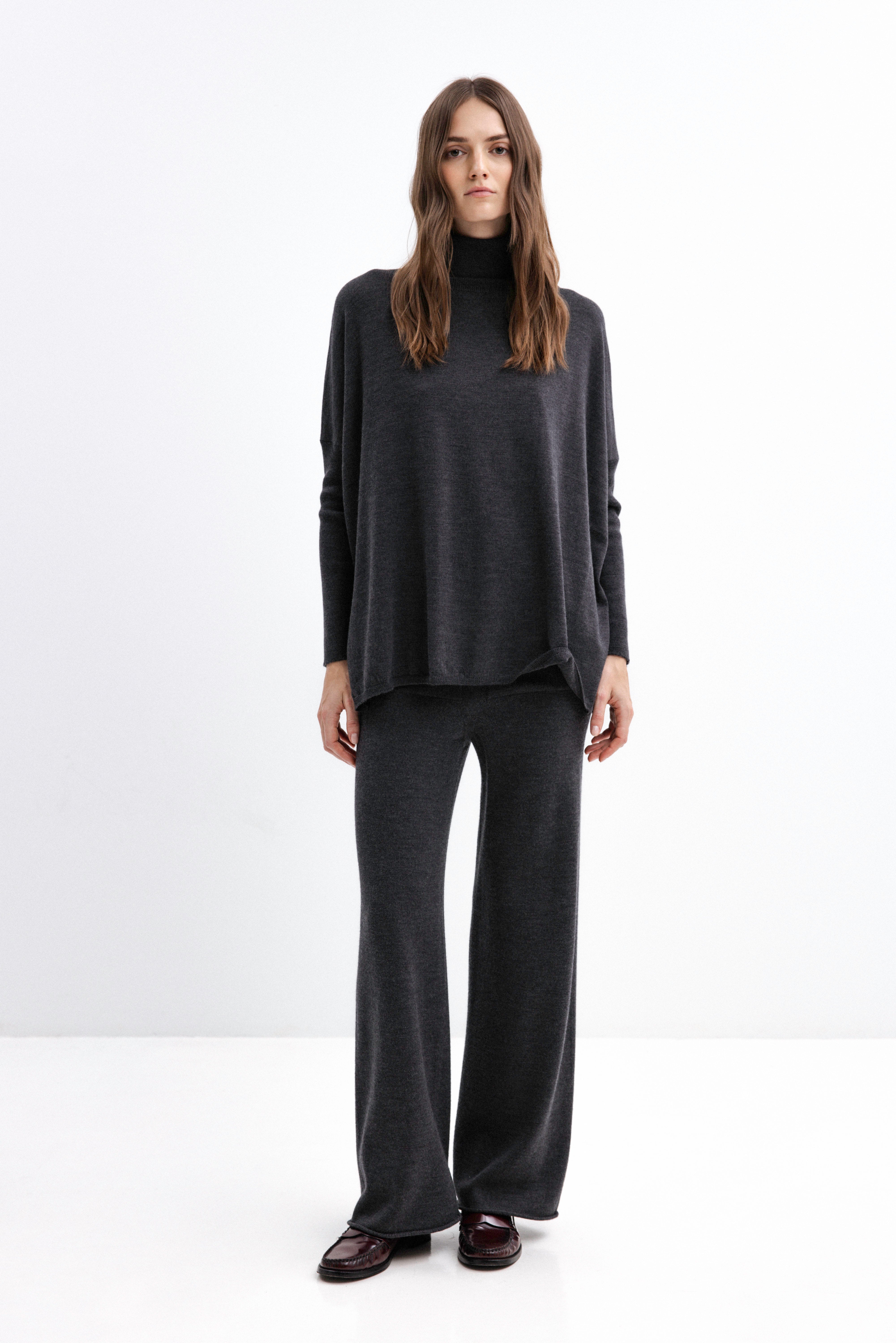 DARK GREY MERINO WOOL KNITTED PANTS