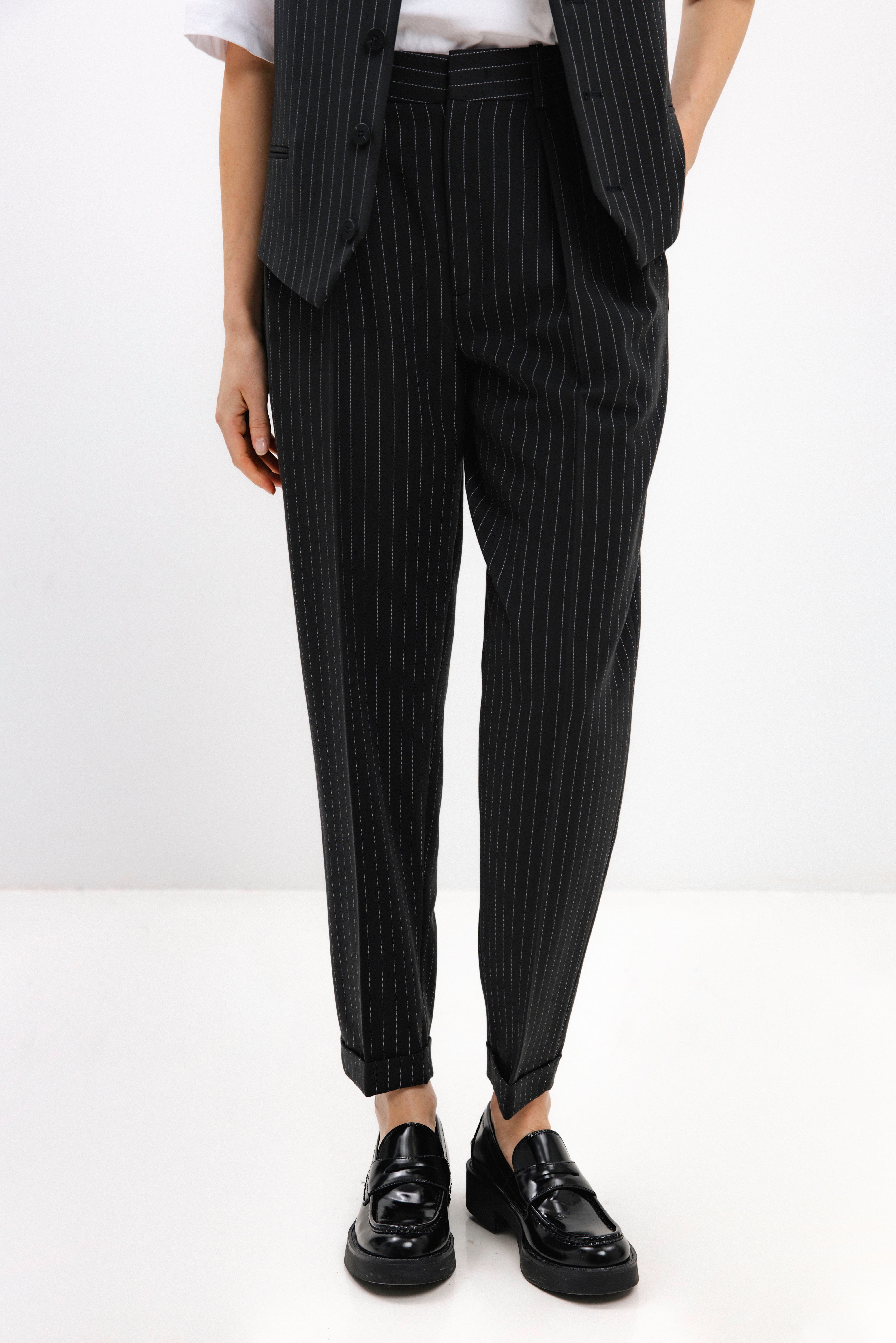 UNISEX STRIPED CROPPED TROUSERS WITH TURNED-UP HEMS – InAvati