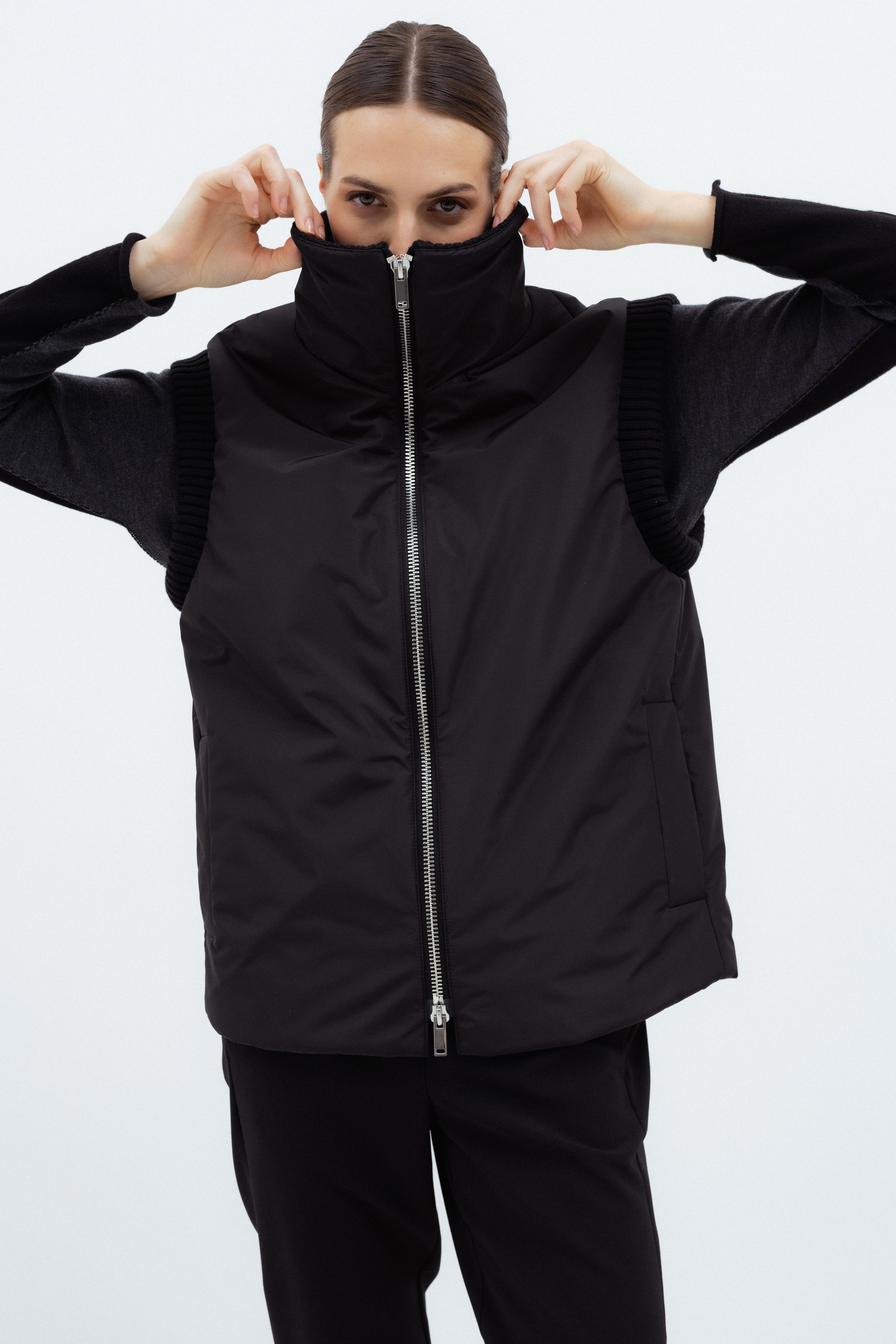 BLACK VEST WITH CAMEL WOOL