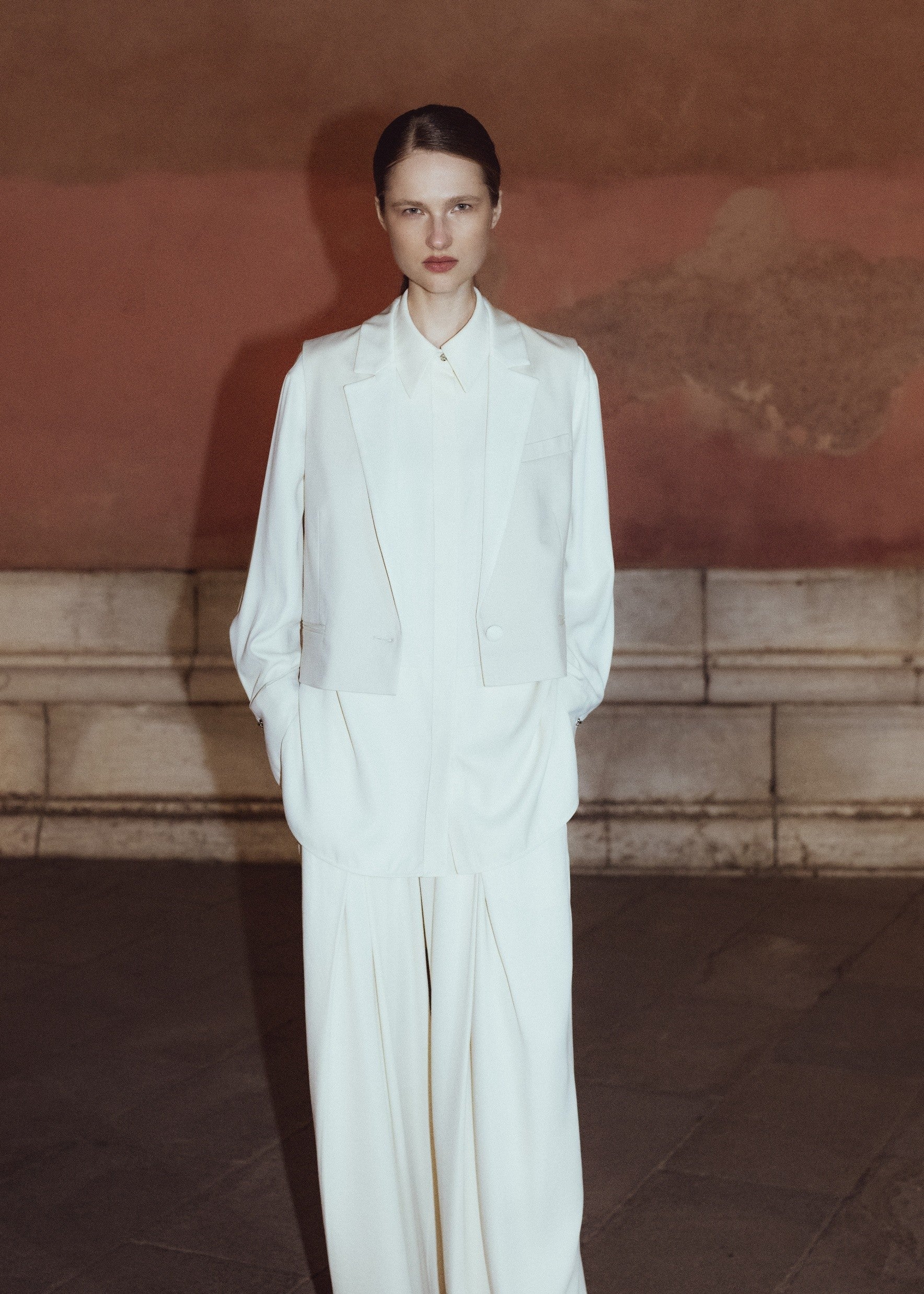 MILK-SHADE STRAIGHT VEST