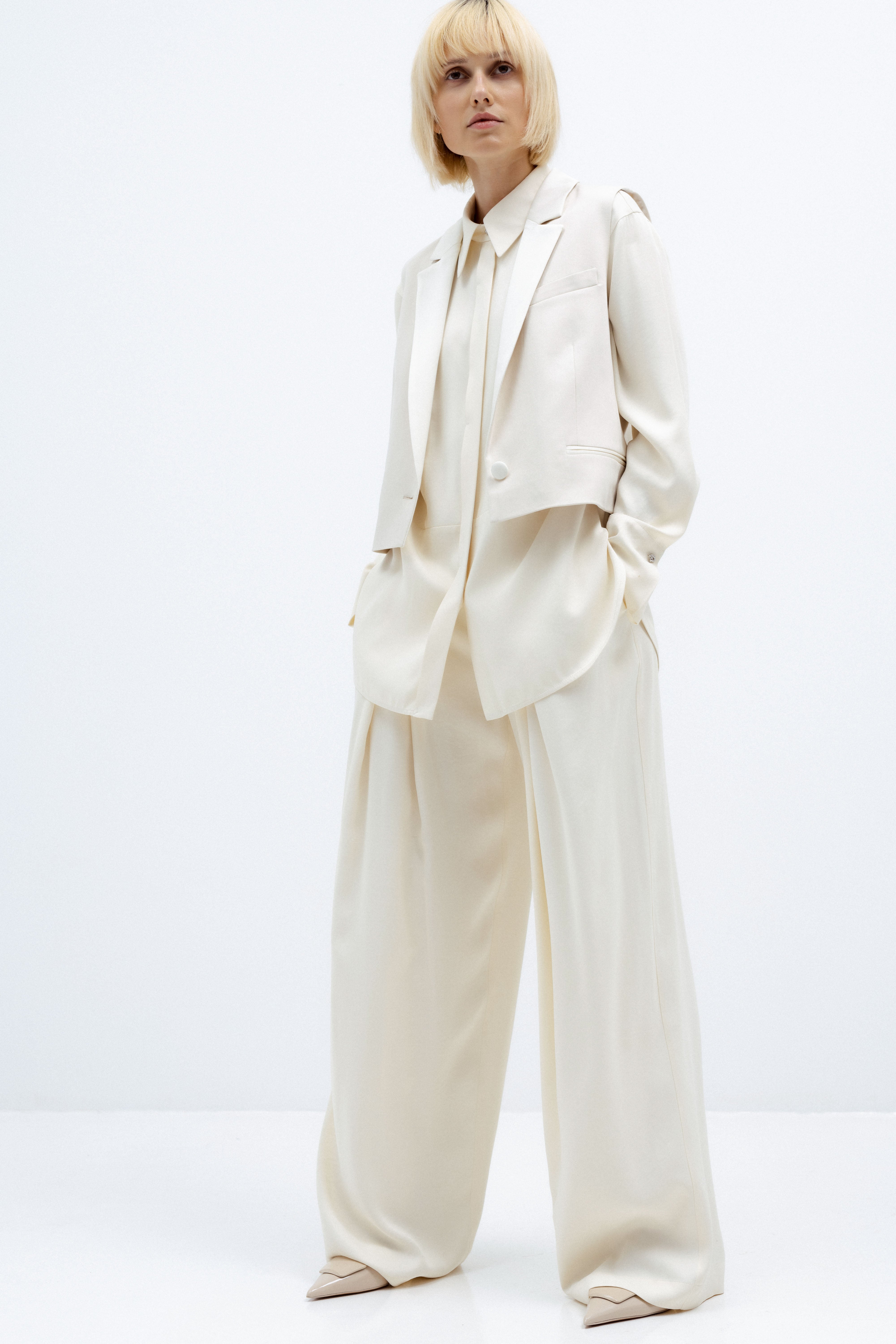 MILK-SHADE STRAIGHT VEST