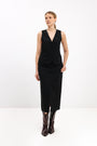 BLACK FITTED VEST