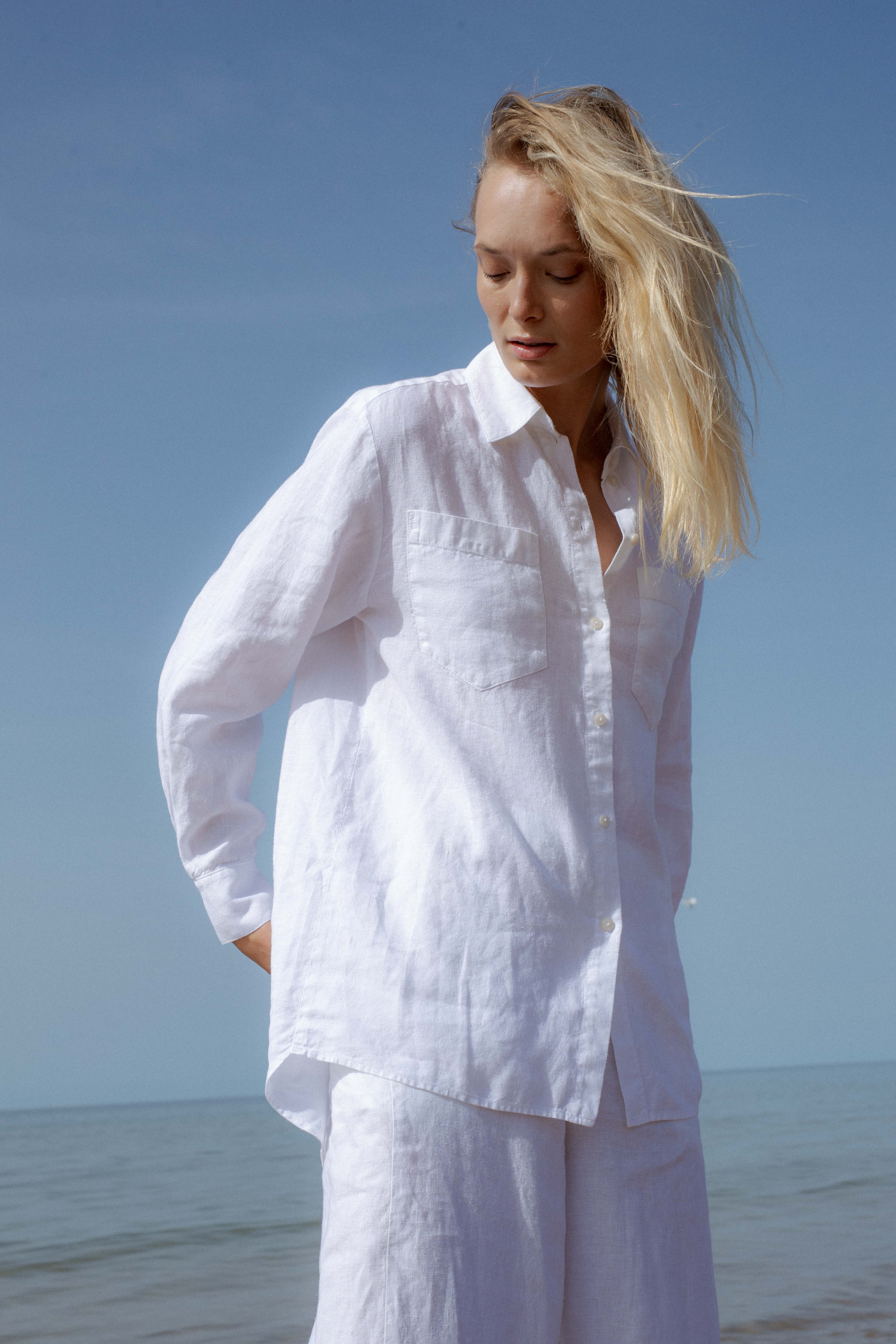 LINEN SHIRT WITH DIAGONAL SPLIT IN THE BACK