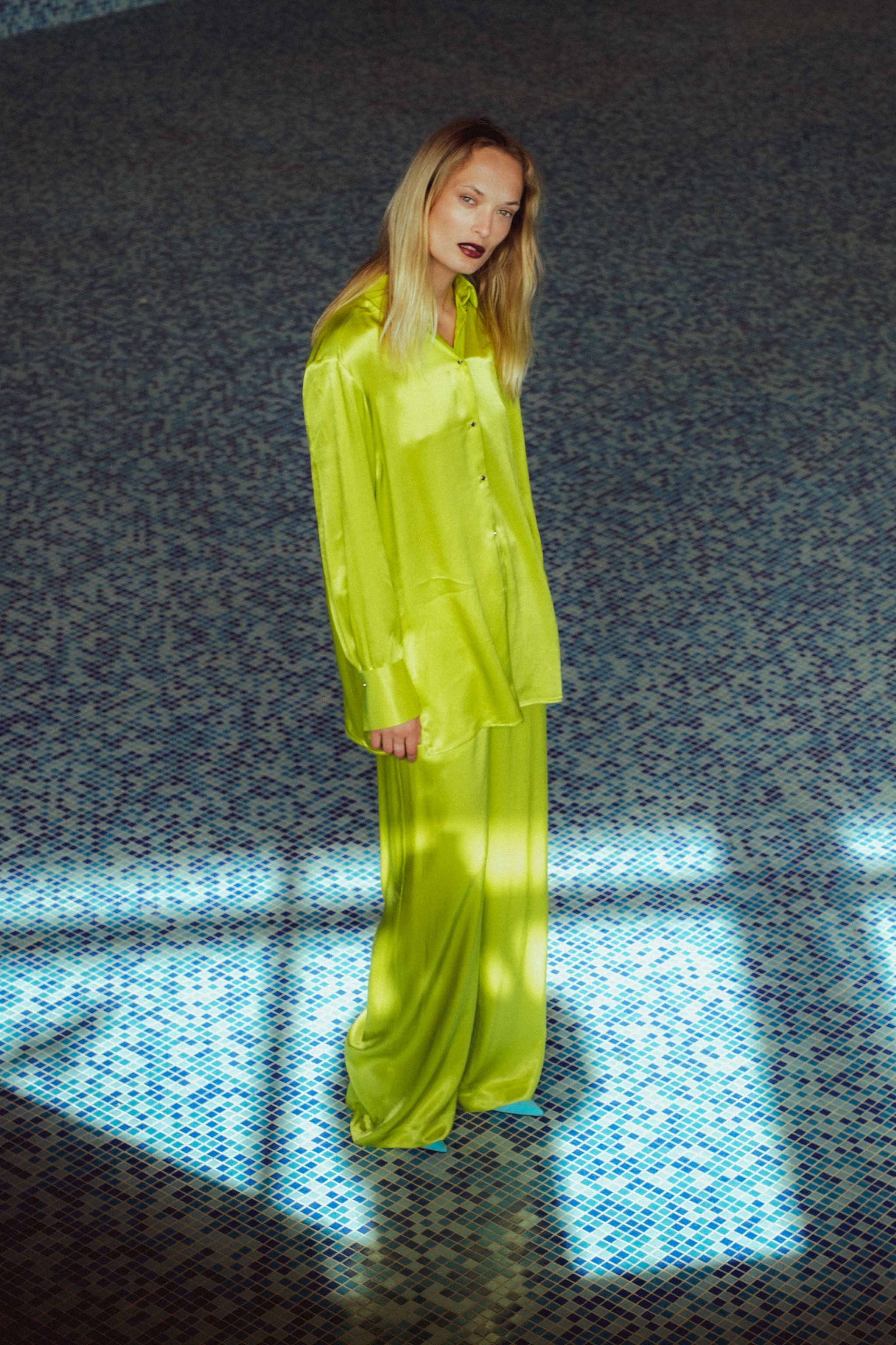 WIDE-LEG TROUSERS IN LIME