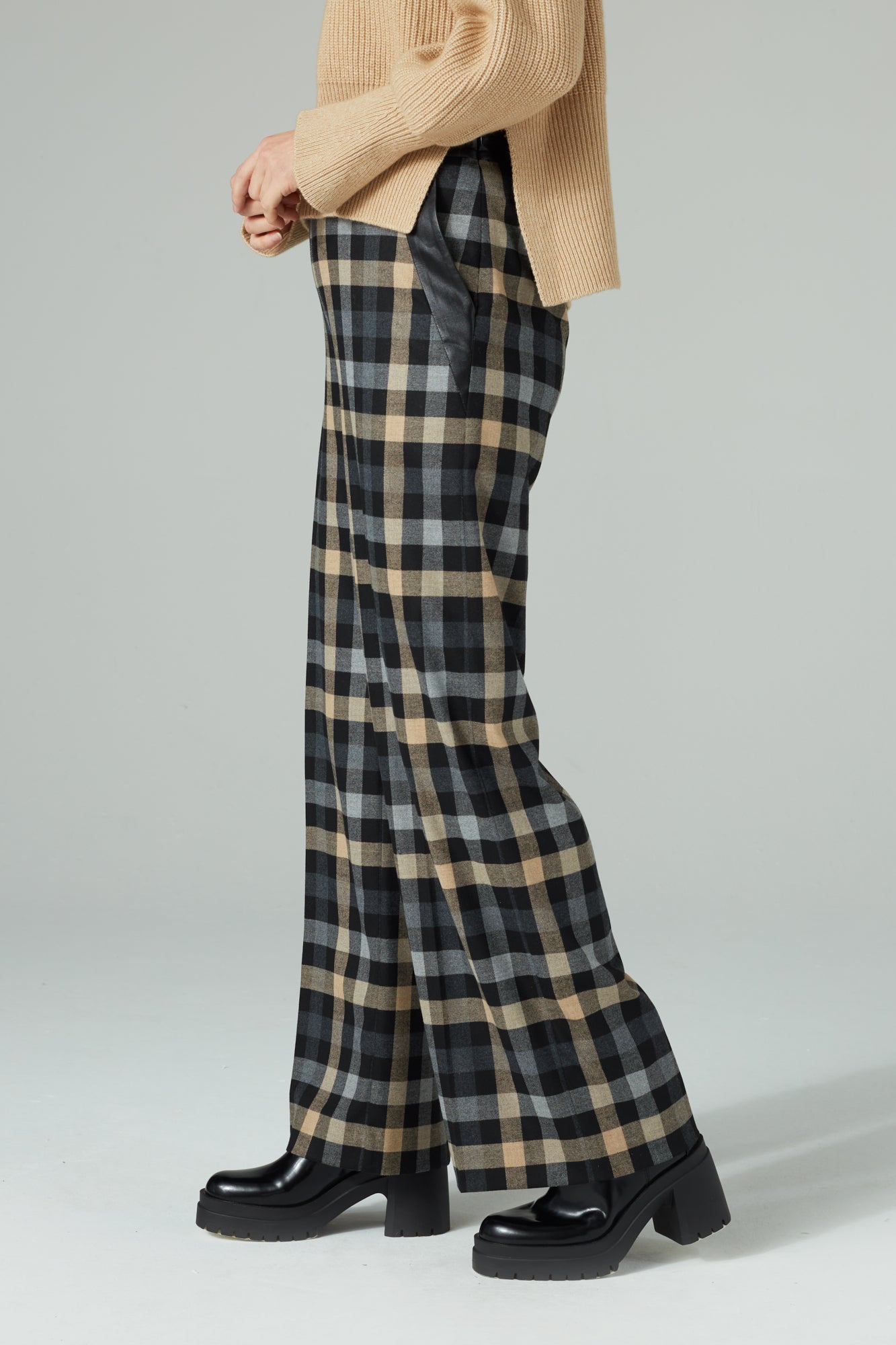 WIDE FIT TROUSERS IN CHECKS