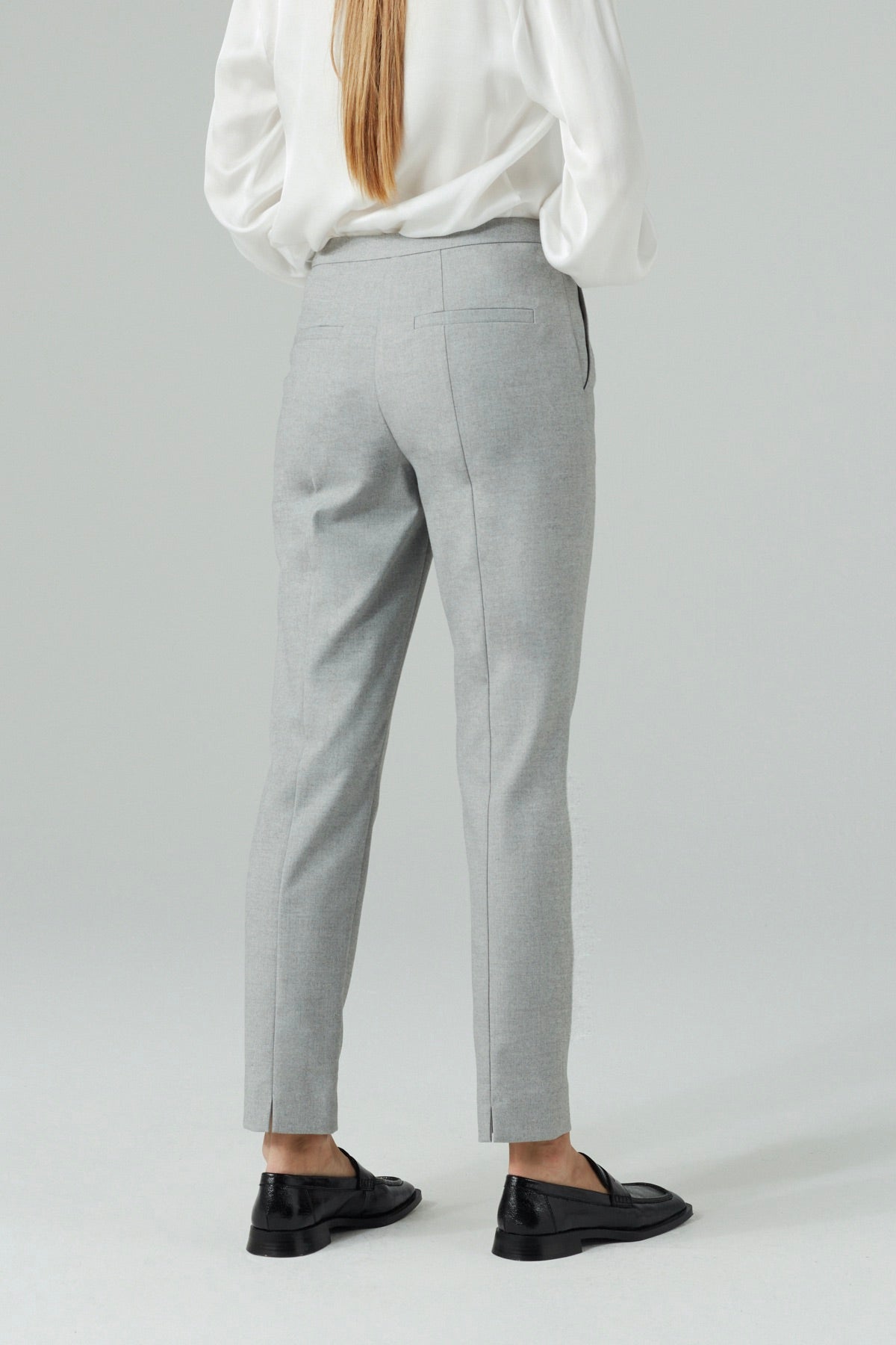 SLIM STRAIGHT TROUSERS GREY