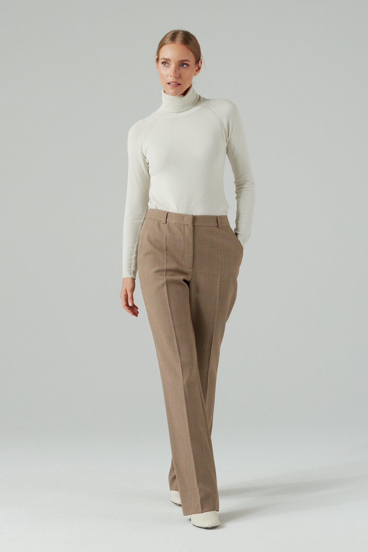 CHECKED WIDE LEG TROUSERS