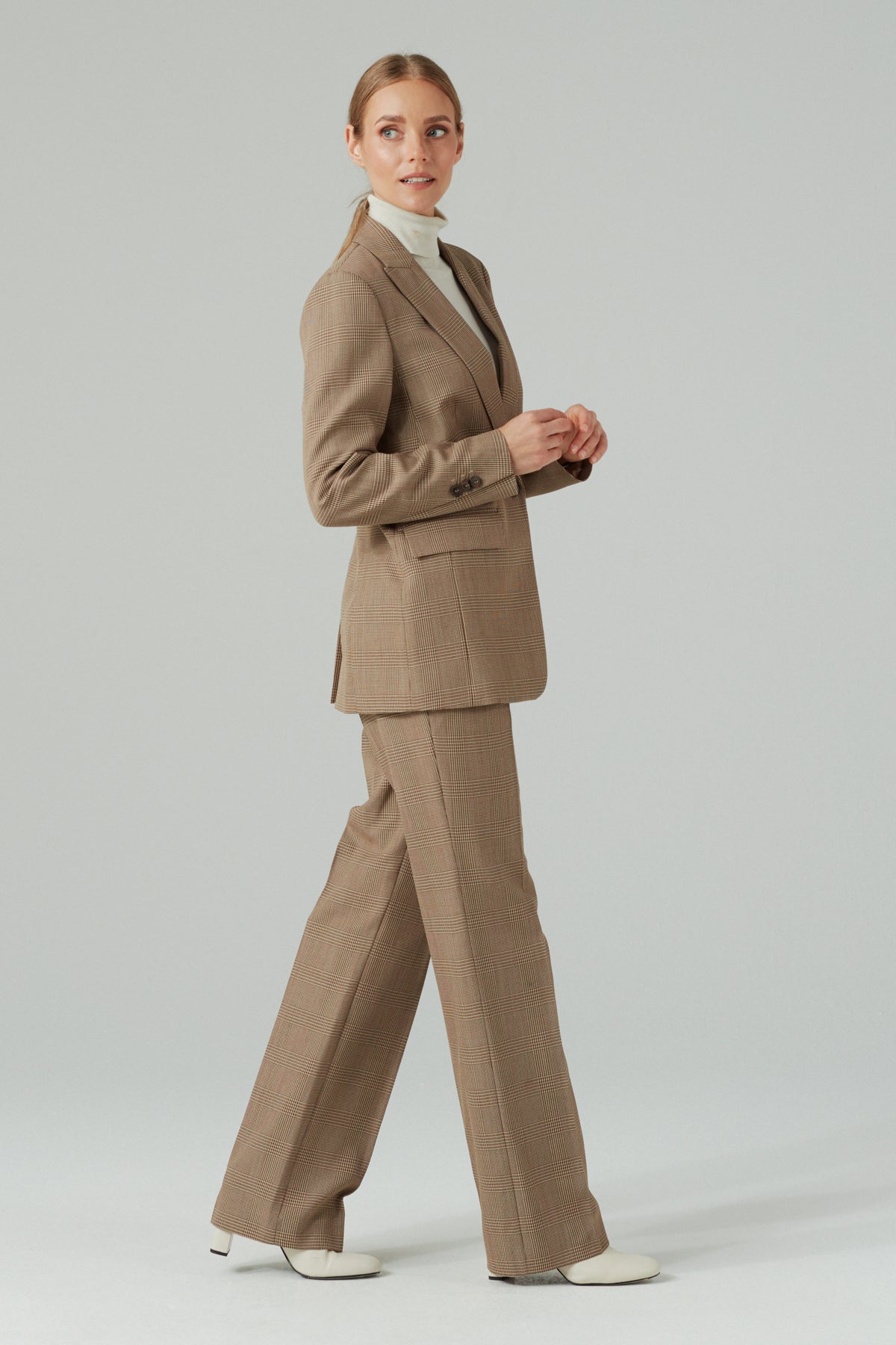 CHECKED WIDE LEG TROUSERS