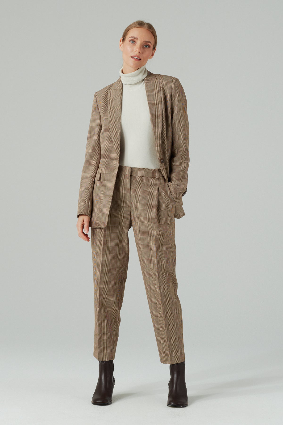 Pleat Front Tapered 7/8 Trousers in Checks