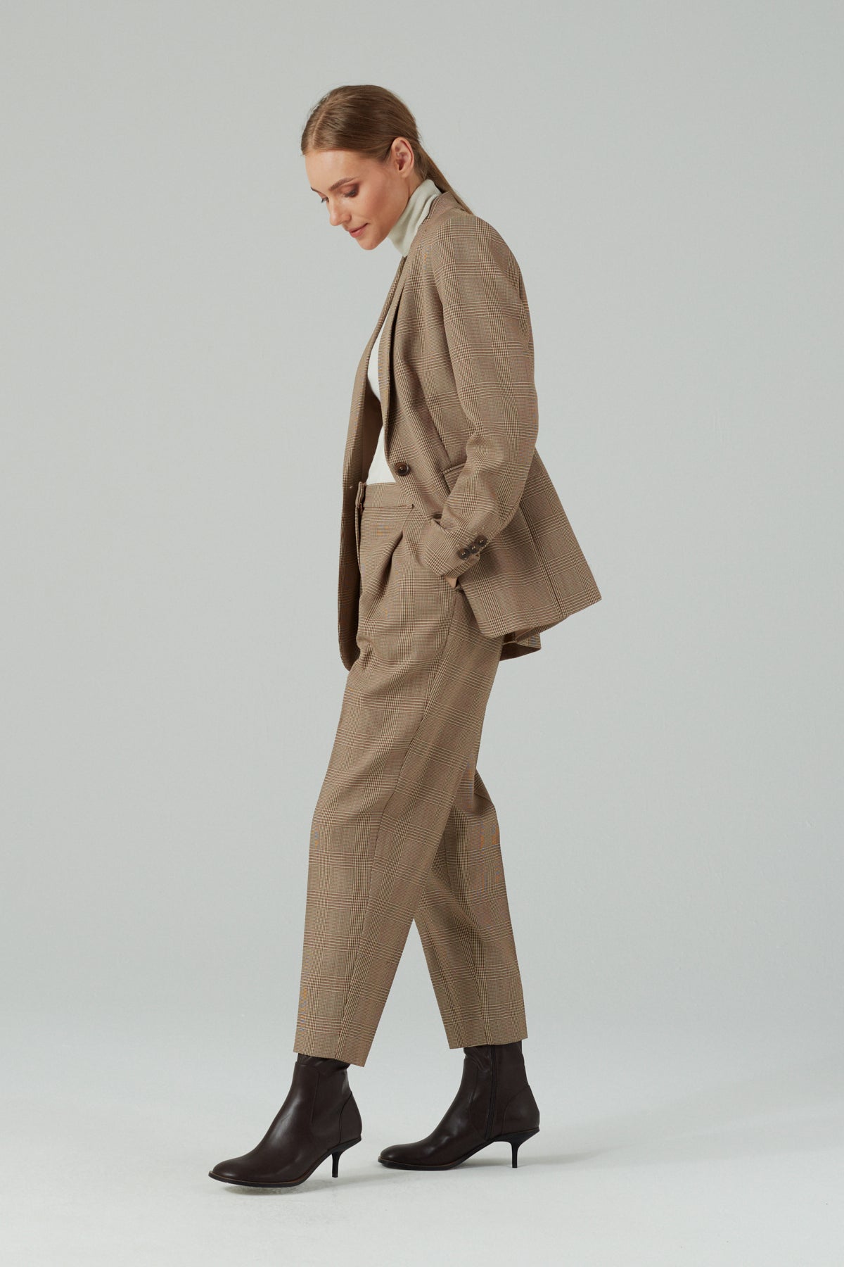 Pleat Front Tapered 7/8 Trousers in Checks