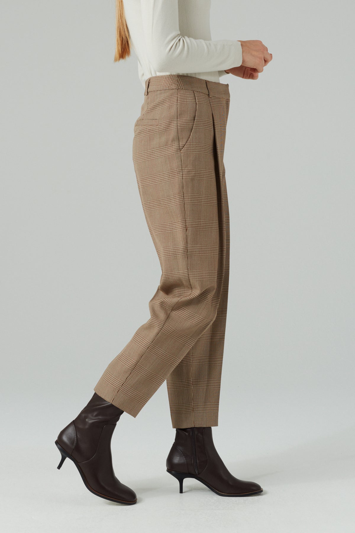 Pleat Front Tapered 7/8 Trousers in Checks