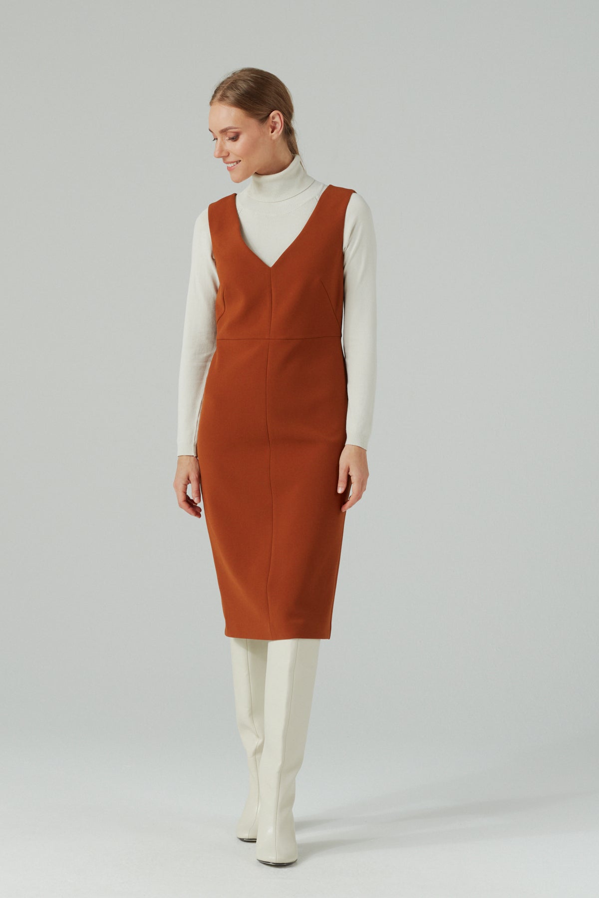 SLEEVELESS FEMINE DRESS HAZEL