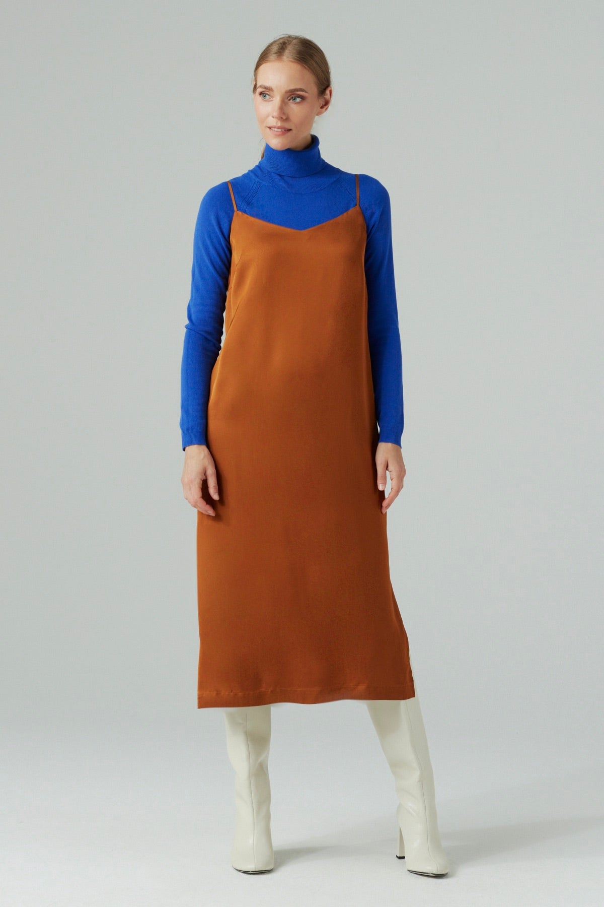 SLEEVELESS MIDAXI SLIP DRESS