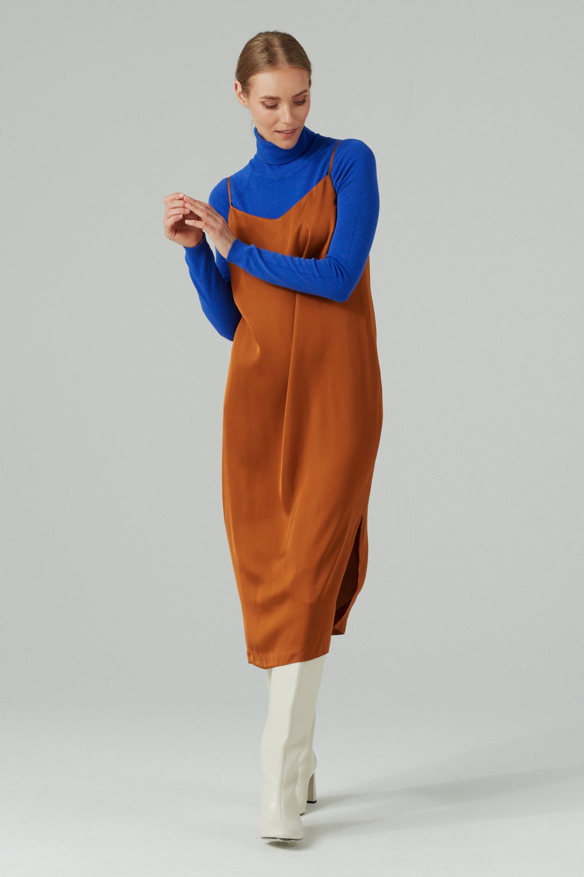 SLEEVELESS MIDAXI SLIP DRESS