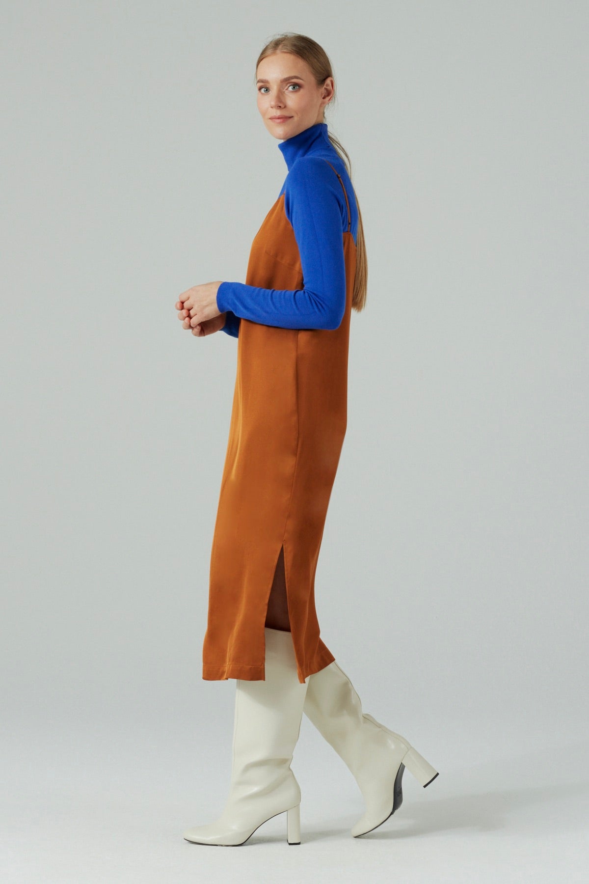 SLEEVELESS MIDAXI SLIP DRESS